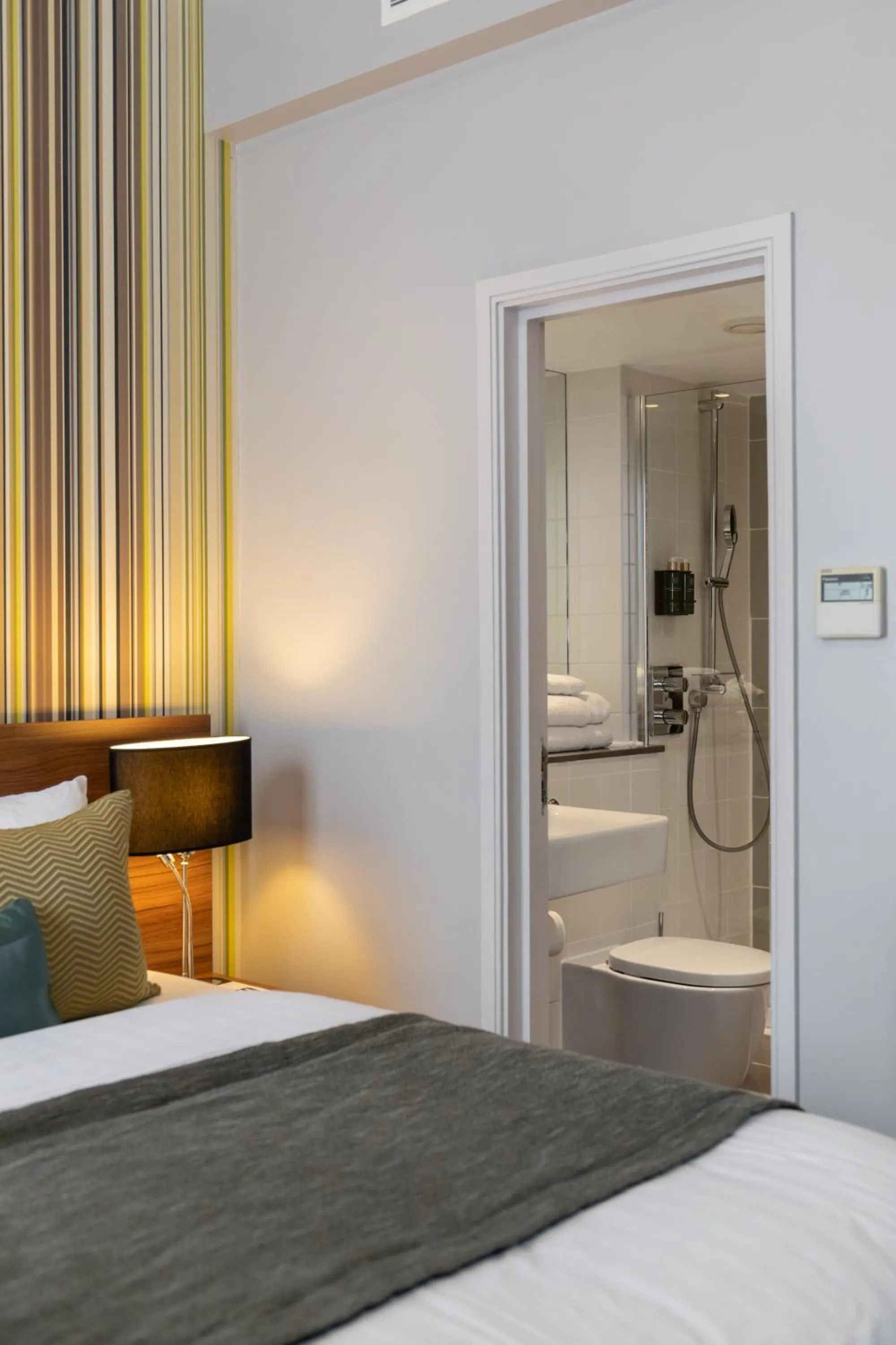 Bedroom, Bed in Best Western Mornington Hotel Hyde Park