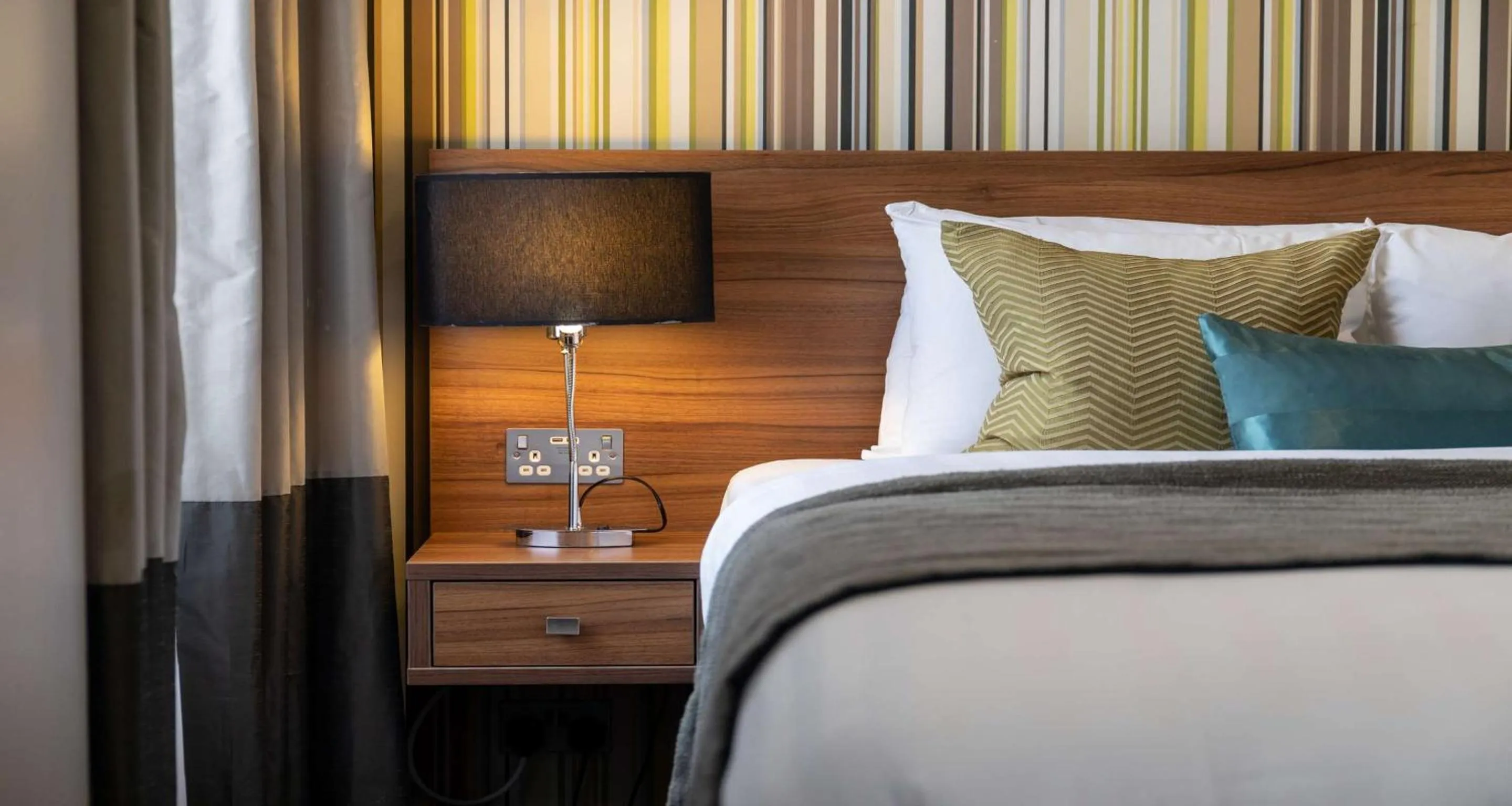 Bedroom, Bed in Best Western Mornington Hotel Hyde Park