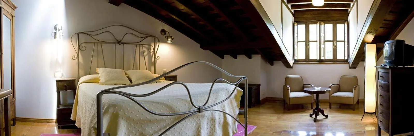 Bed in HOTEL RURAL ARREDONDO