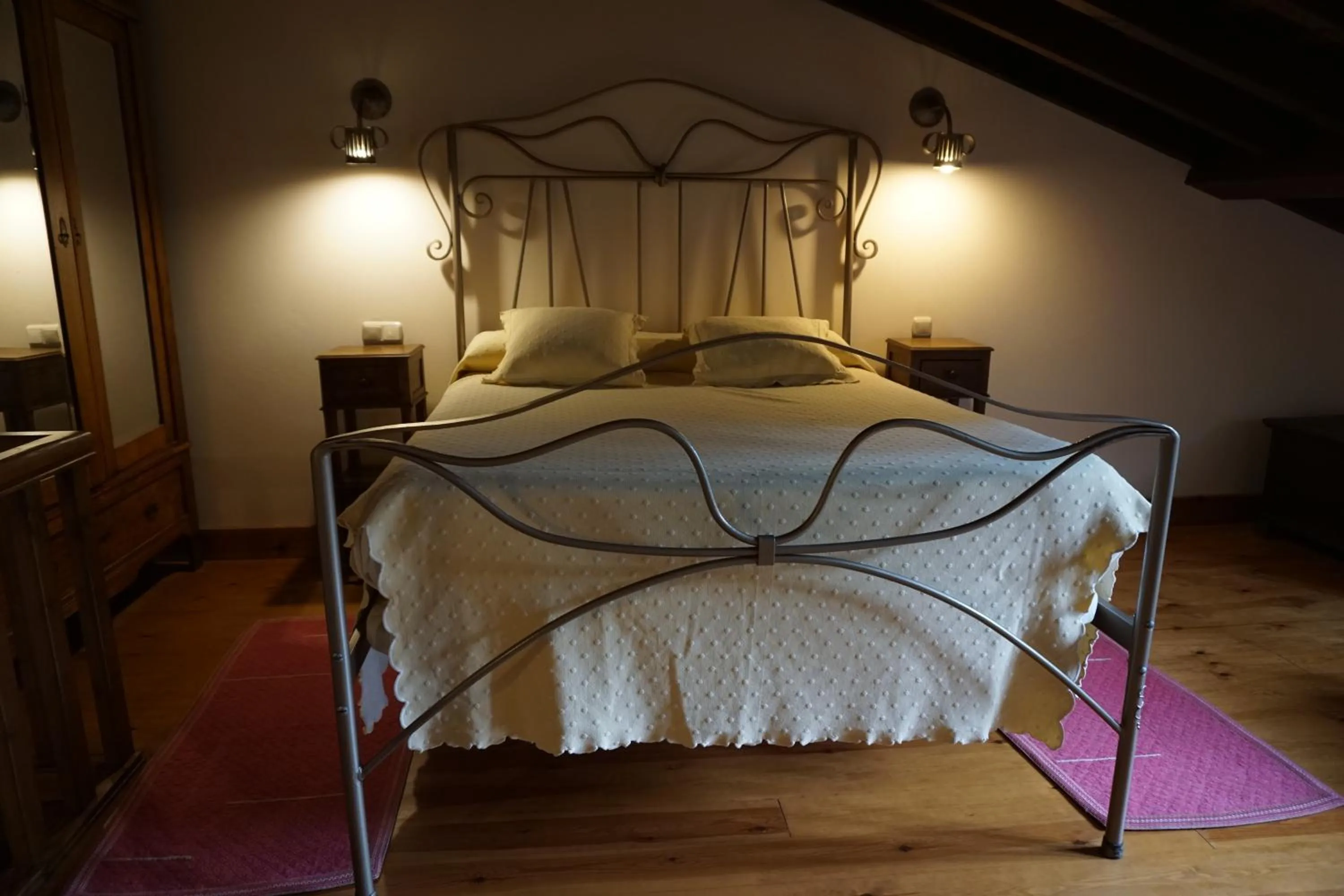 Bed in HOTEL RURAL ARREDONDO