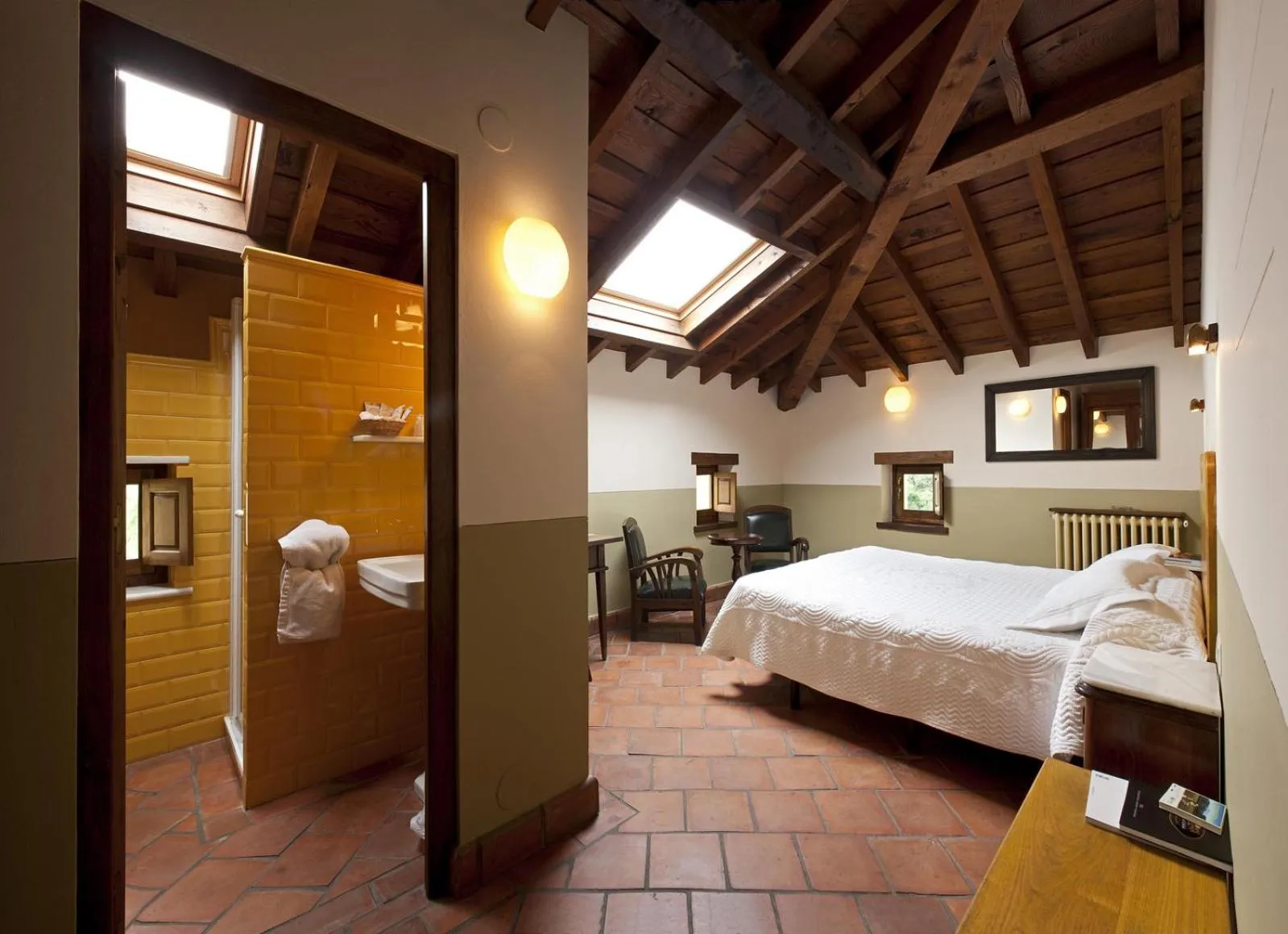 Bed in HOTEL RURAL ARREDONDO