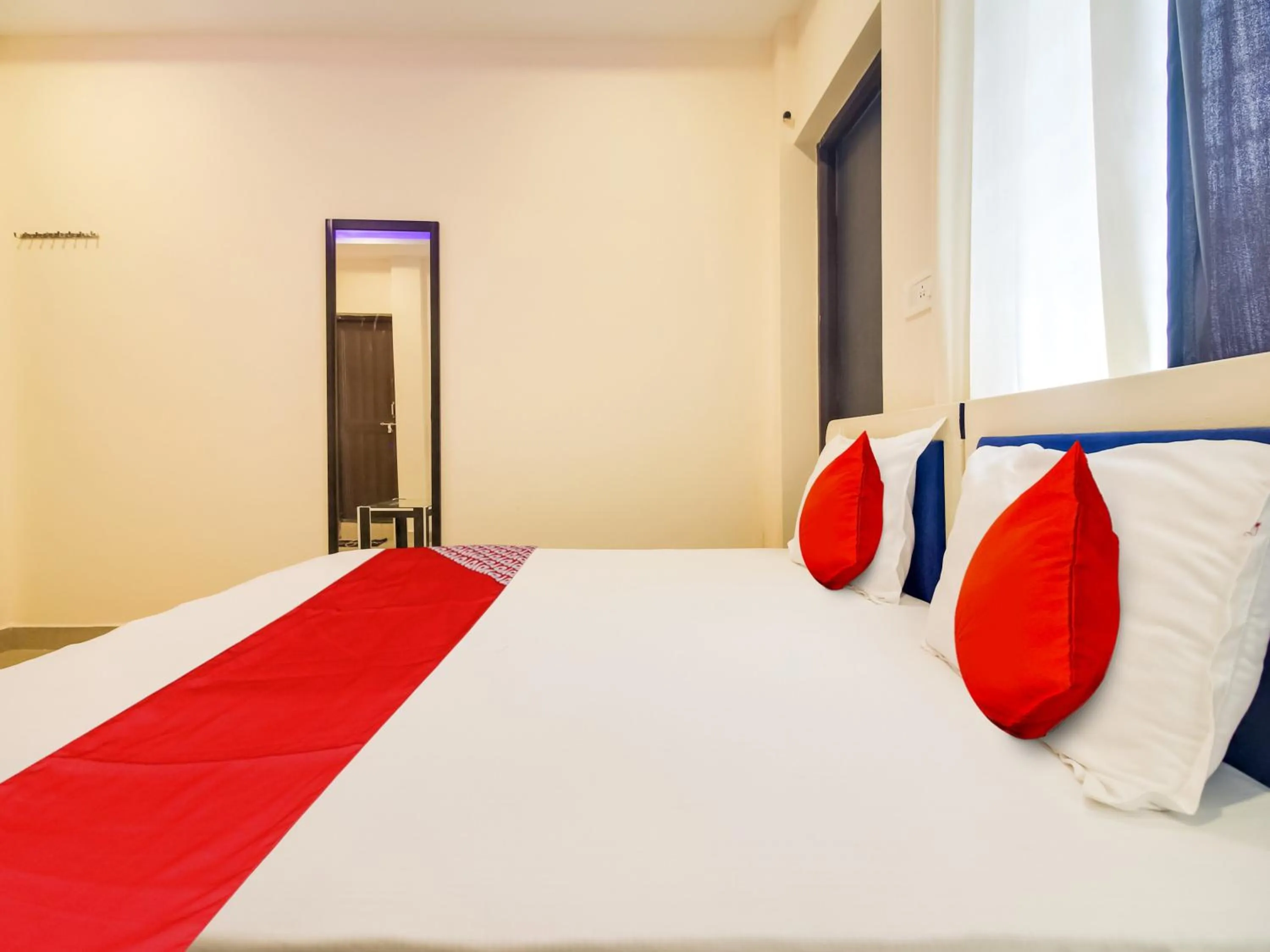 Bedroom, Bed in OYO Flagship Hotel Space Inn