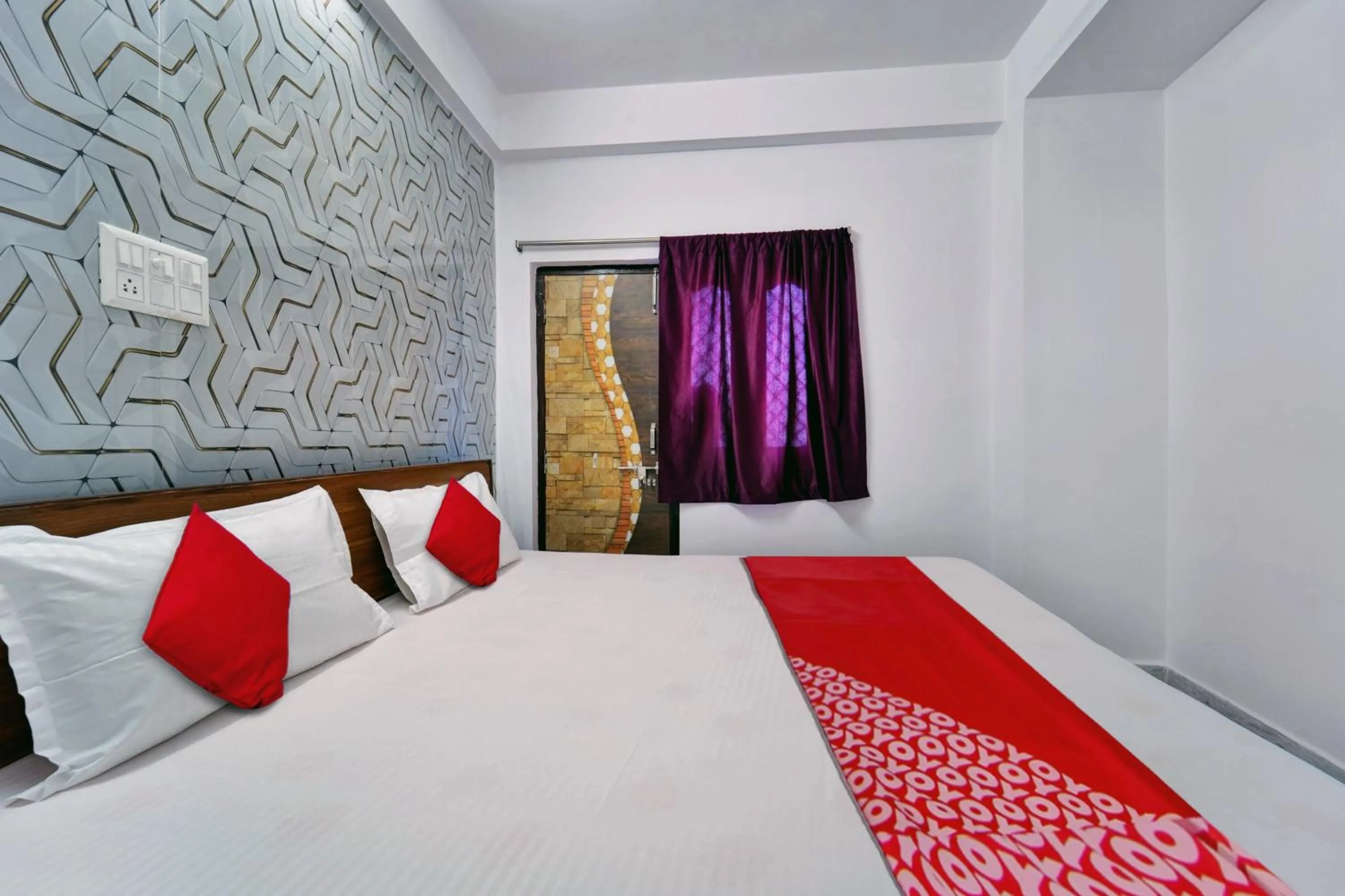 Bedroom in Super Hotel O Mahal Inn