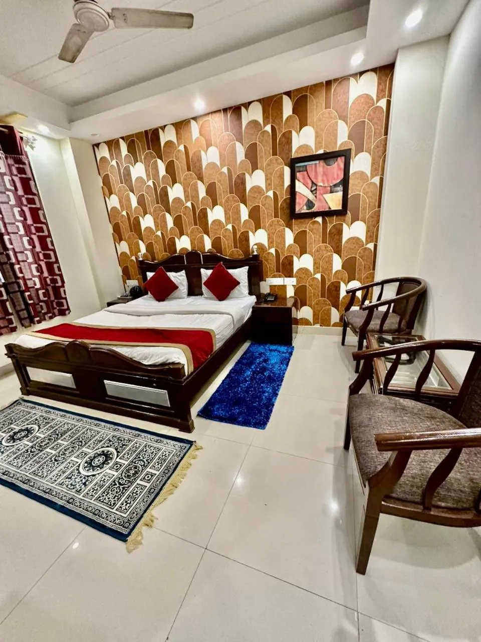 Bed in Hotel Vista Inn, Karol Bagh, New Delhi - Near Metro