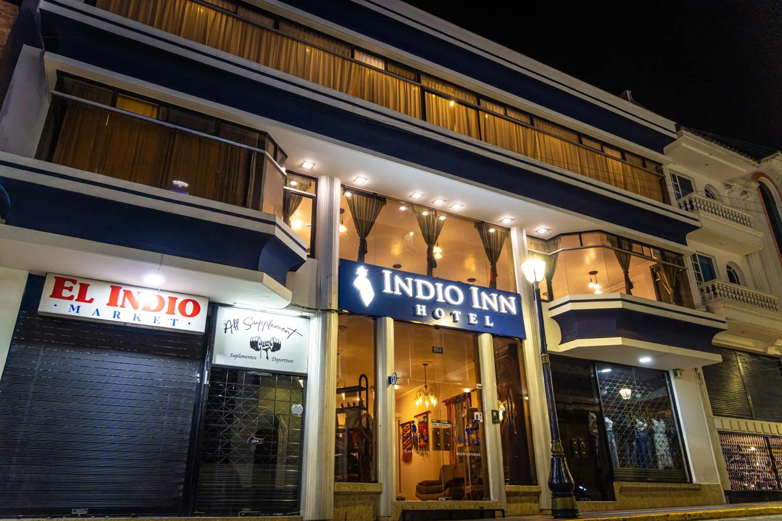 Street view in Hotel El Indio Inn