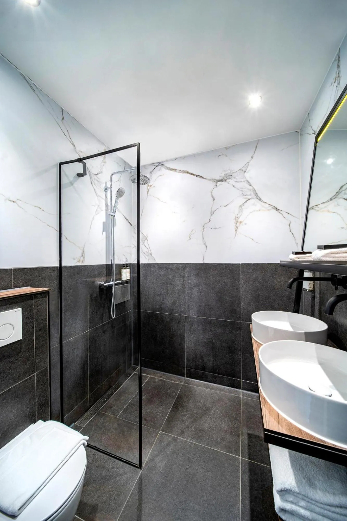 Bathroom in Hotel Nes Amsterdam