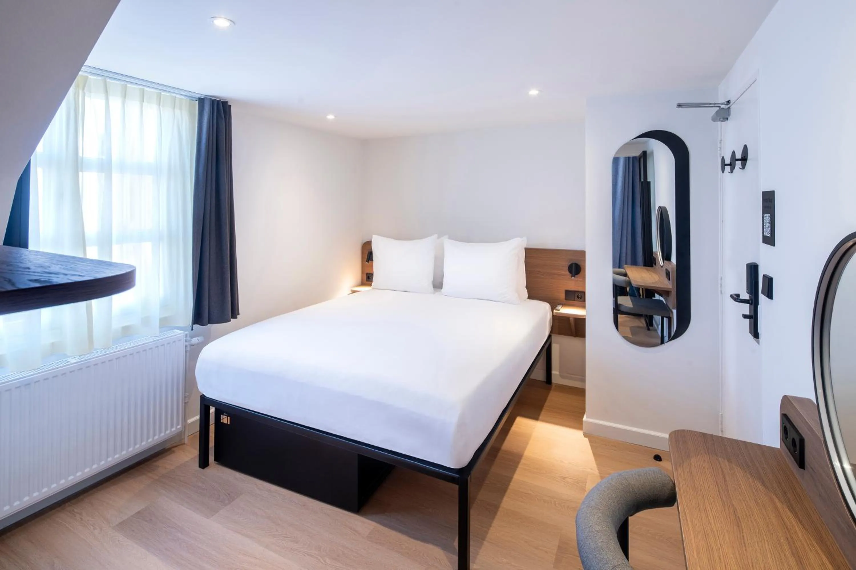 Bedroom, Bed in Hotel Nes Amsterdam