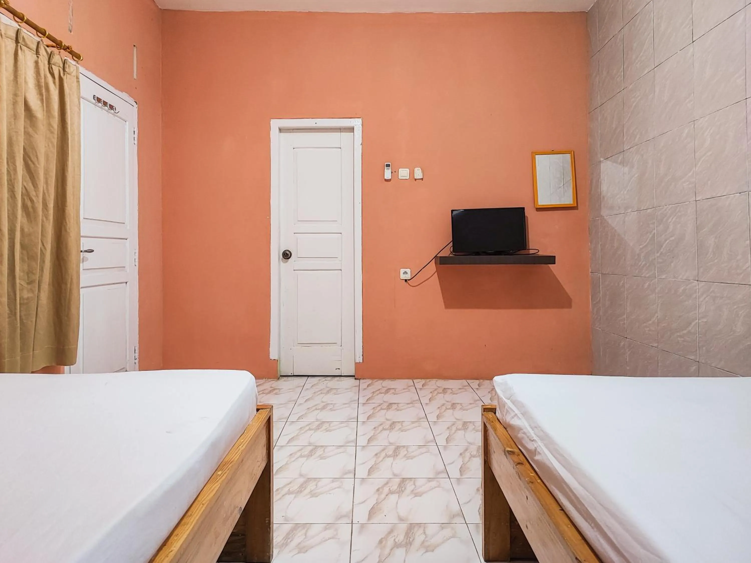 Bedroom, Bed in Reddoorz Syariah Near Kantor Gubernur Jambi