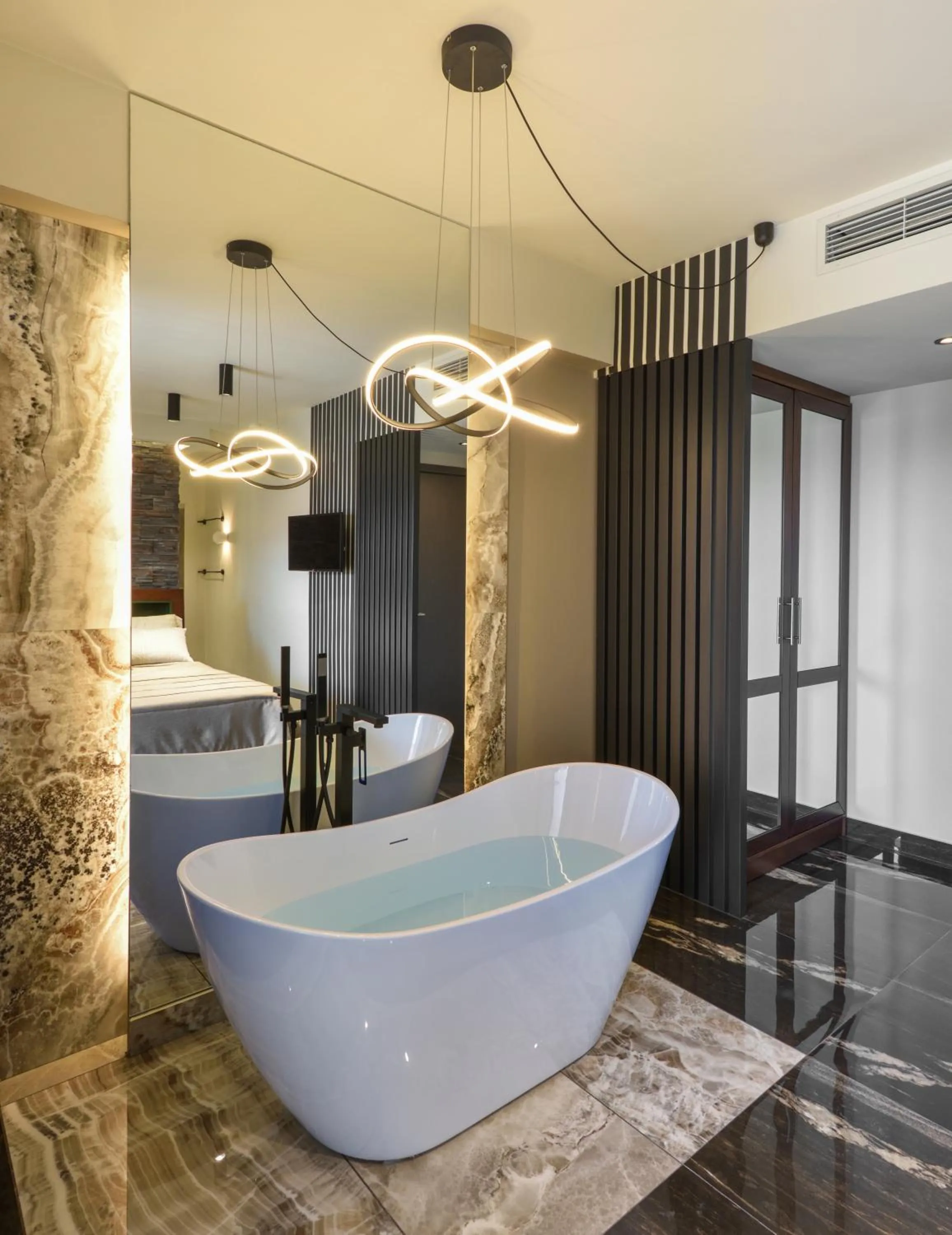 Bath in CORYLUS Luxury Rooms & Suites