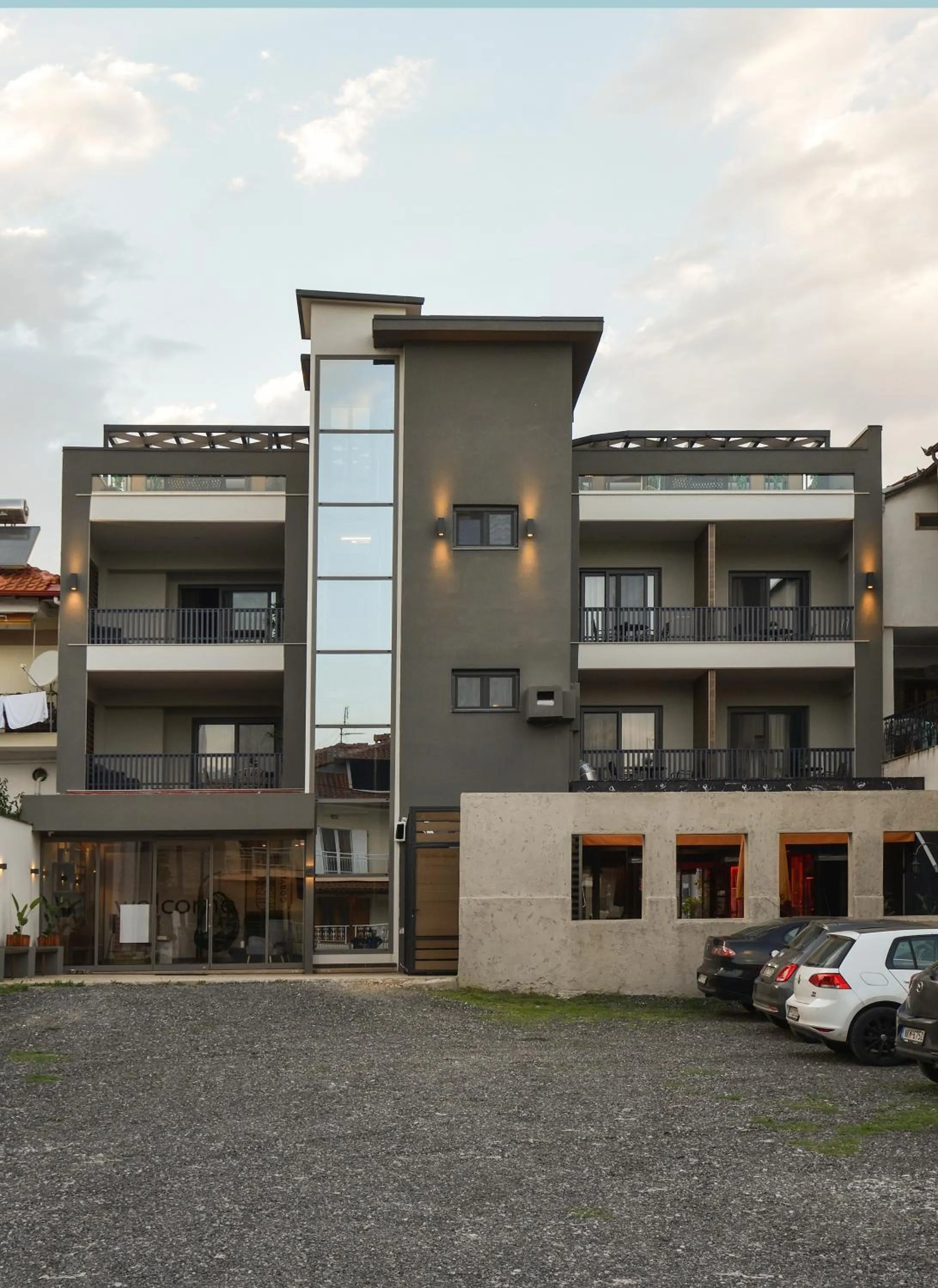 Parking in CORYLUS Luxury Rooms & Suites