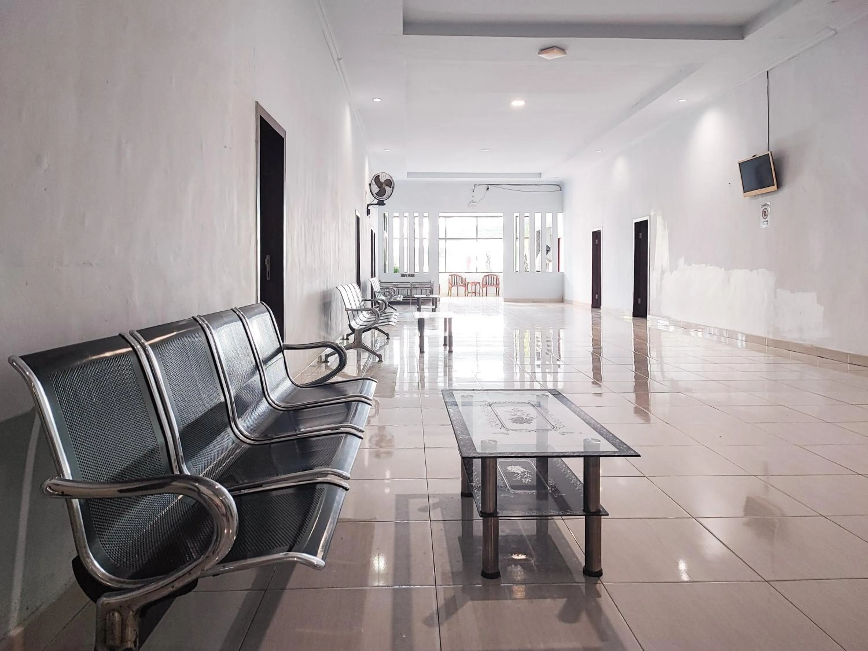 Seating area in Reddoorz @ Hotel Bersaudara Bungo