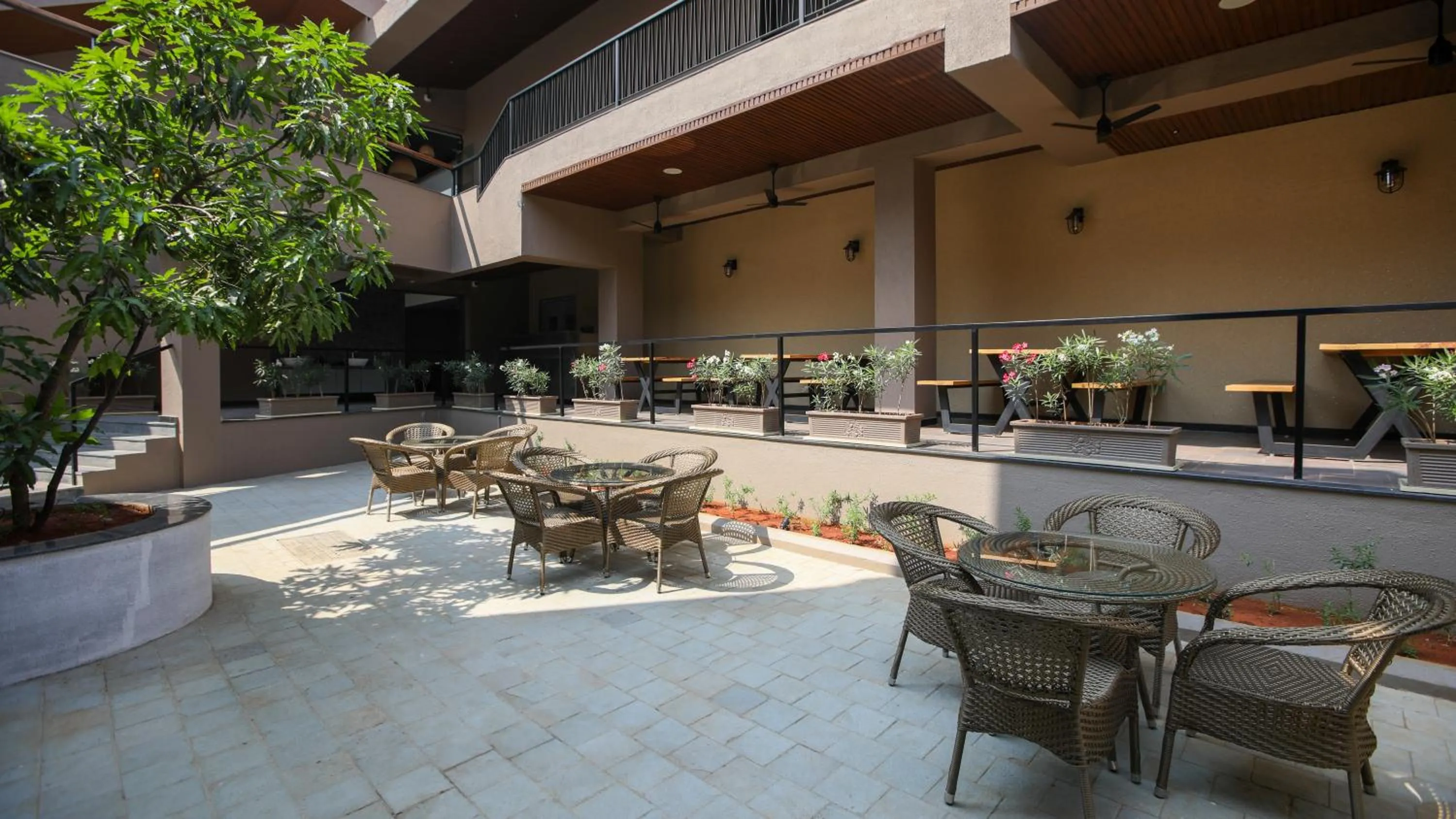 Restaurant/places to eat in Golden Fields Resort