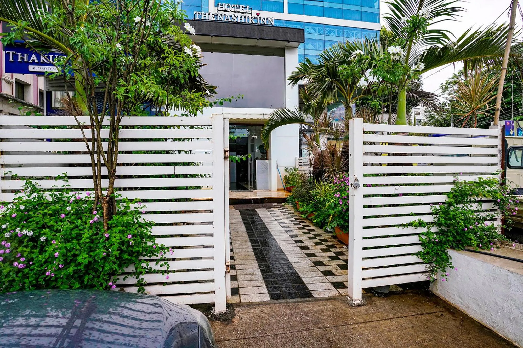 Facade/entrance in FabHotel The Nashik Inn - Nr Vijay Mamta Theatre, Nashik Road