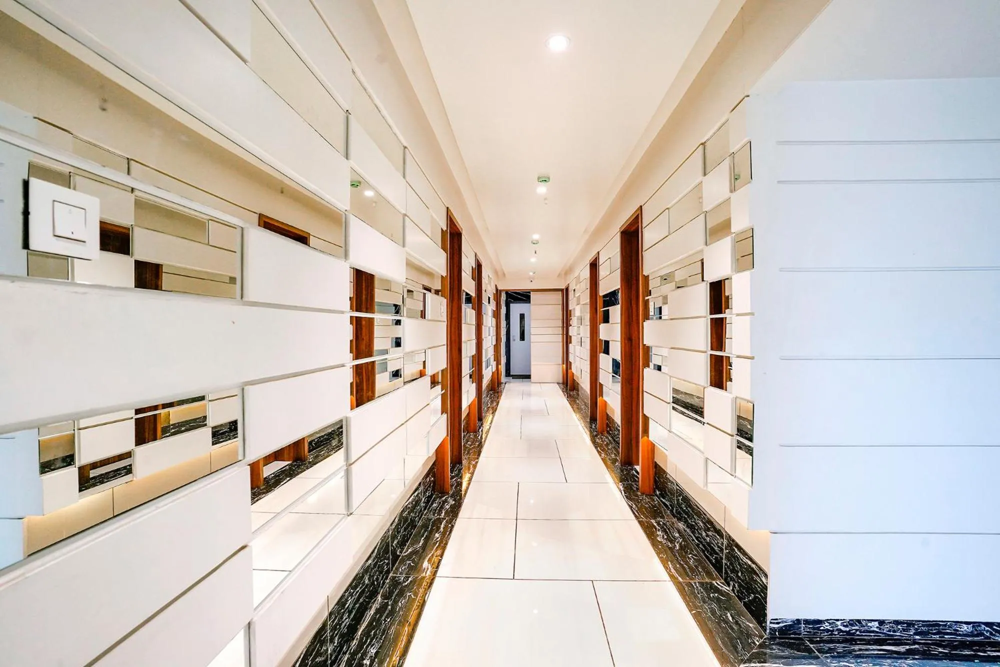 Lobby or reception in FabHotel The Nashik Inn - Nr Vijay Mamta Theatre, Nashik Road