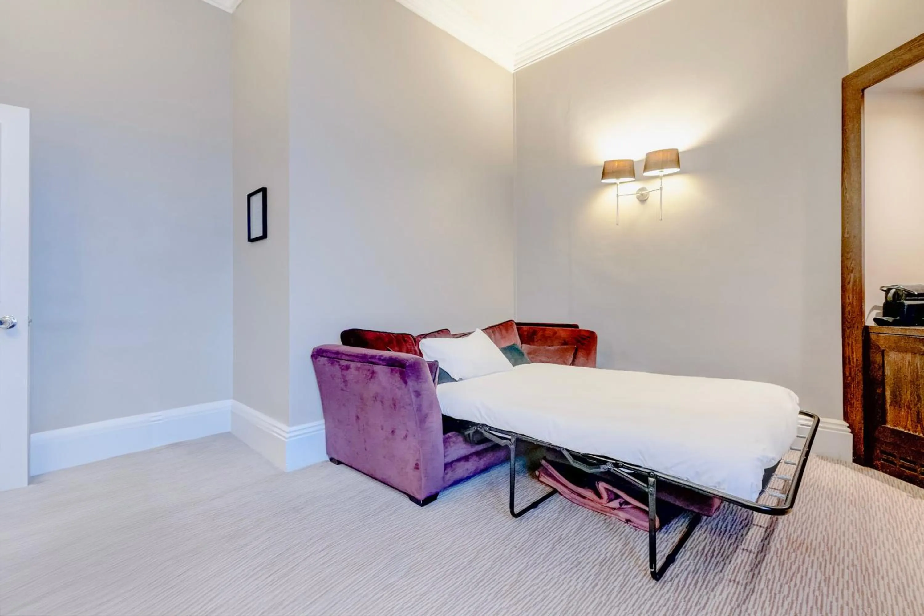 Bed in The Landmark Hotel and SPA Leisure Club Dundee By Sunday