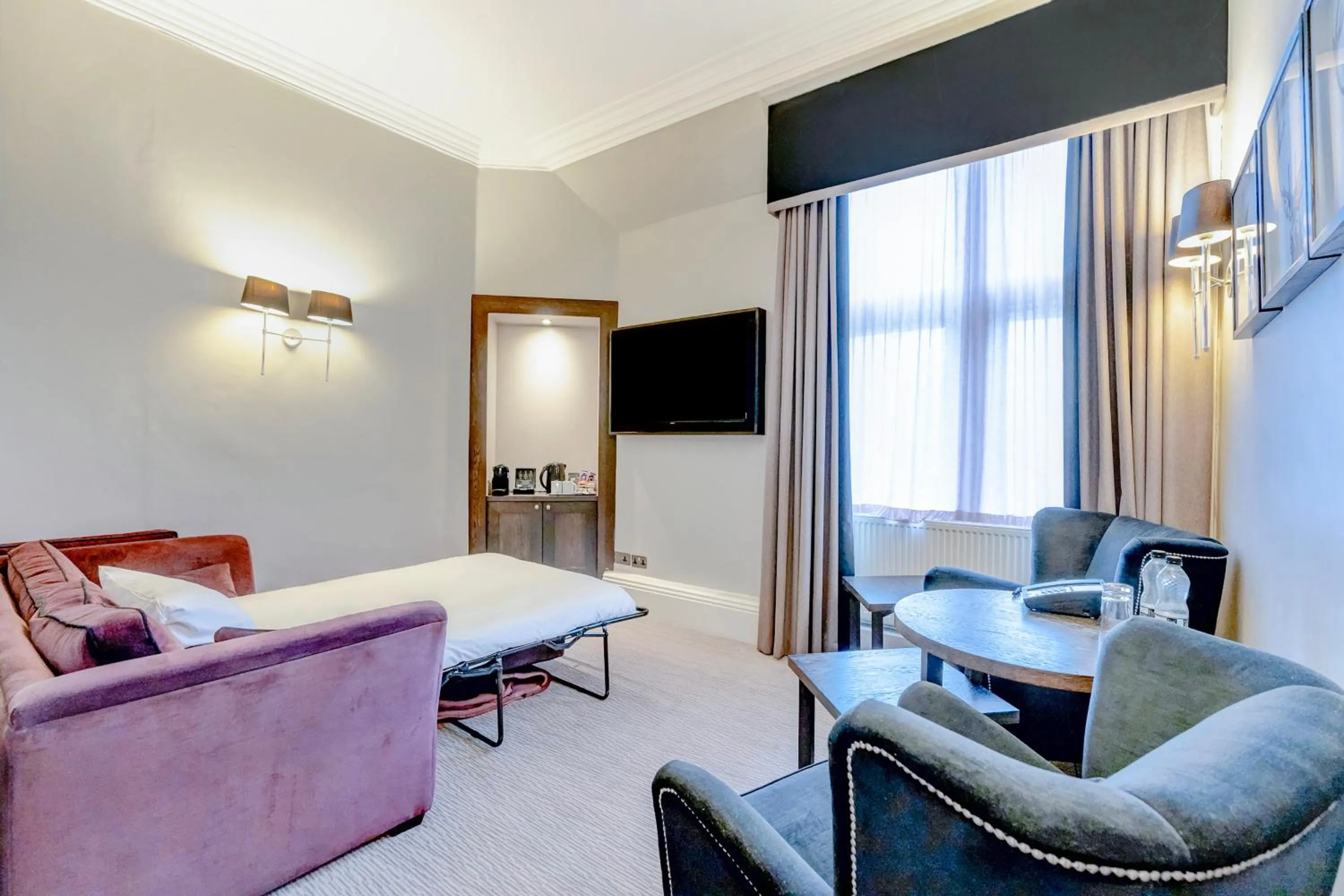 Bed in The Landmark Hotel and SPA Leisure Club Dundee By Sunday