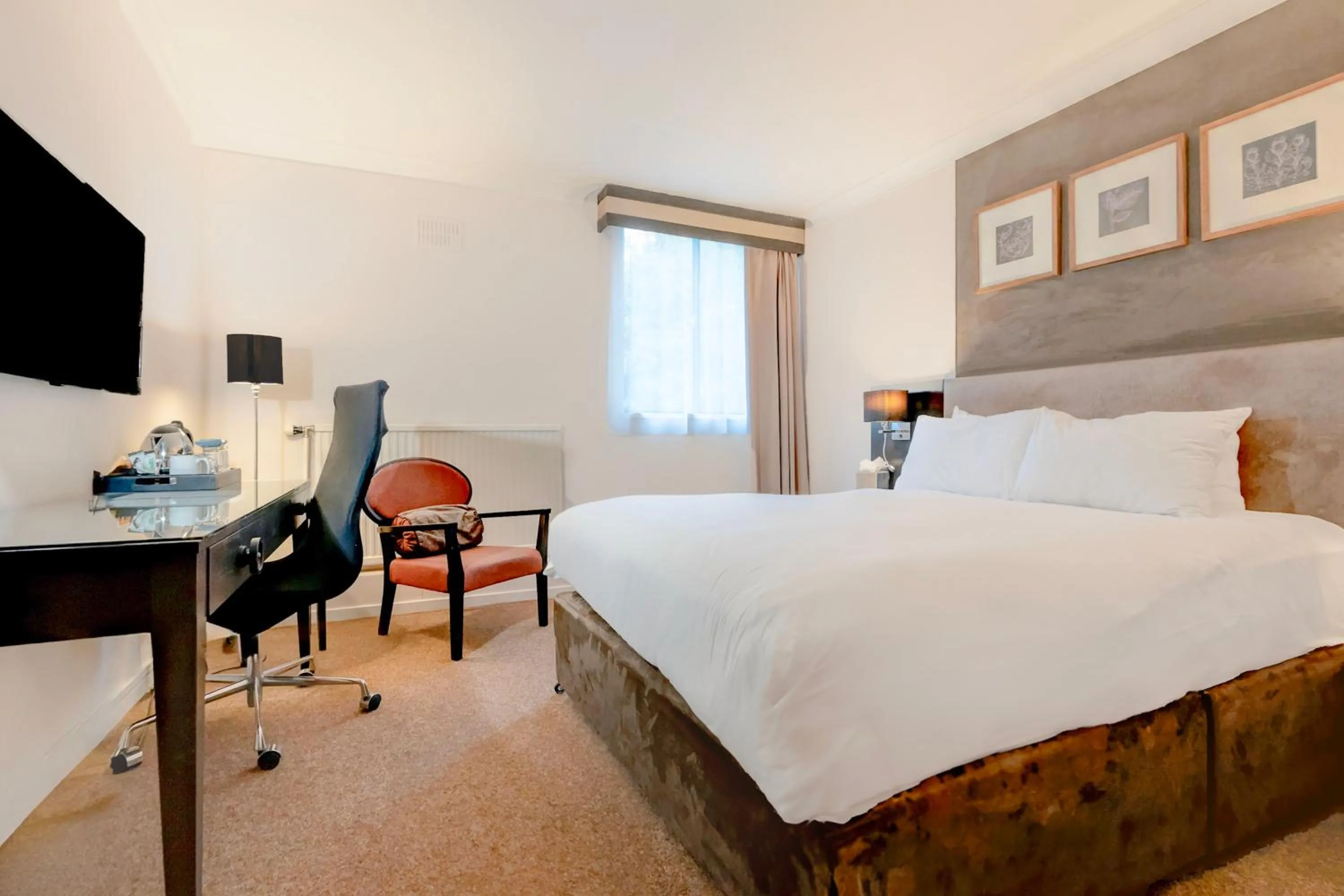 Bedroom, Bed in The Landmark Hotel and SPA Leisure Club Dundee By Sunday