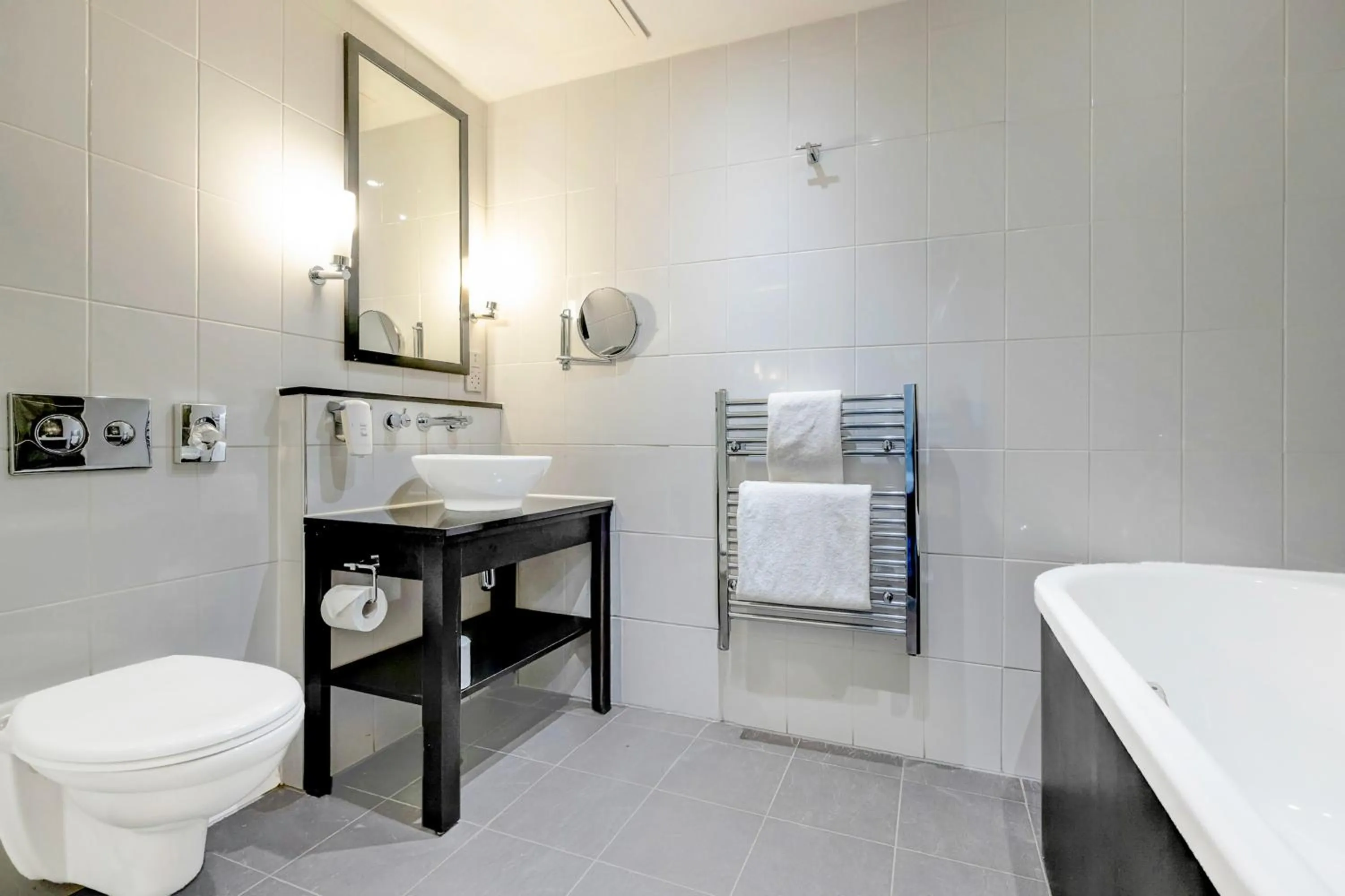 Bathroom in The Landmark Hotel and SPA Leisure Club Dundee By Sunday