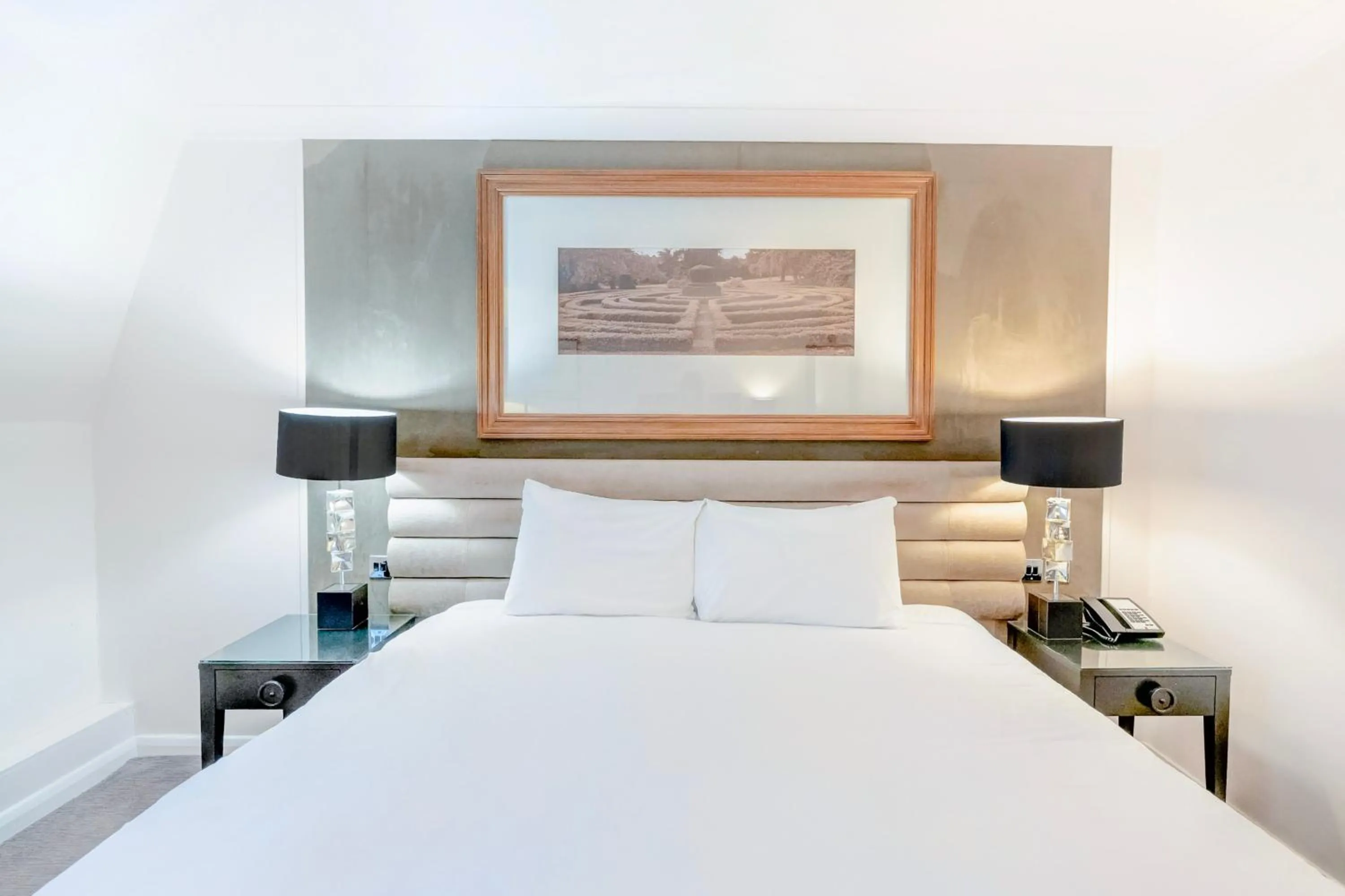 Photo of the whole room, Bed in The Landmark Hotel and SPA Leisure Club Dundee By Sunday