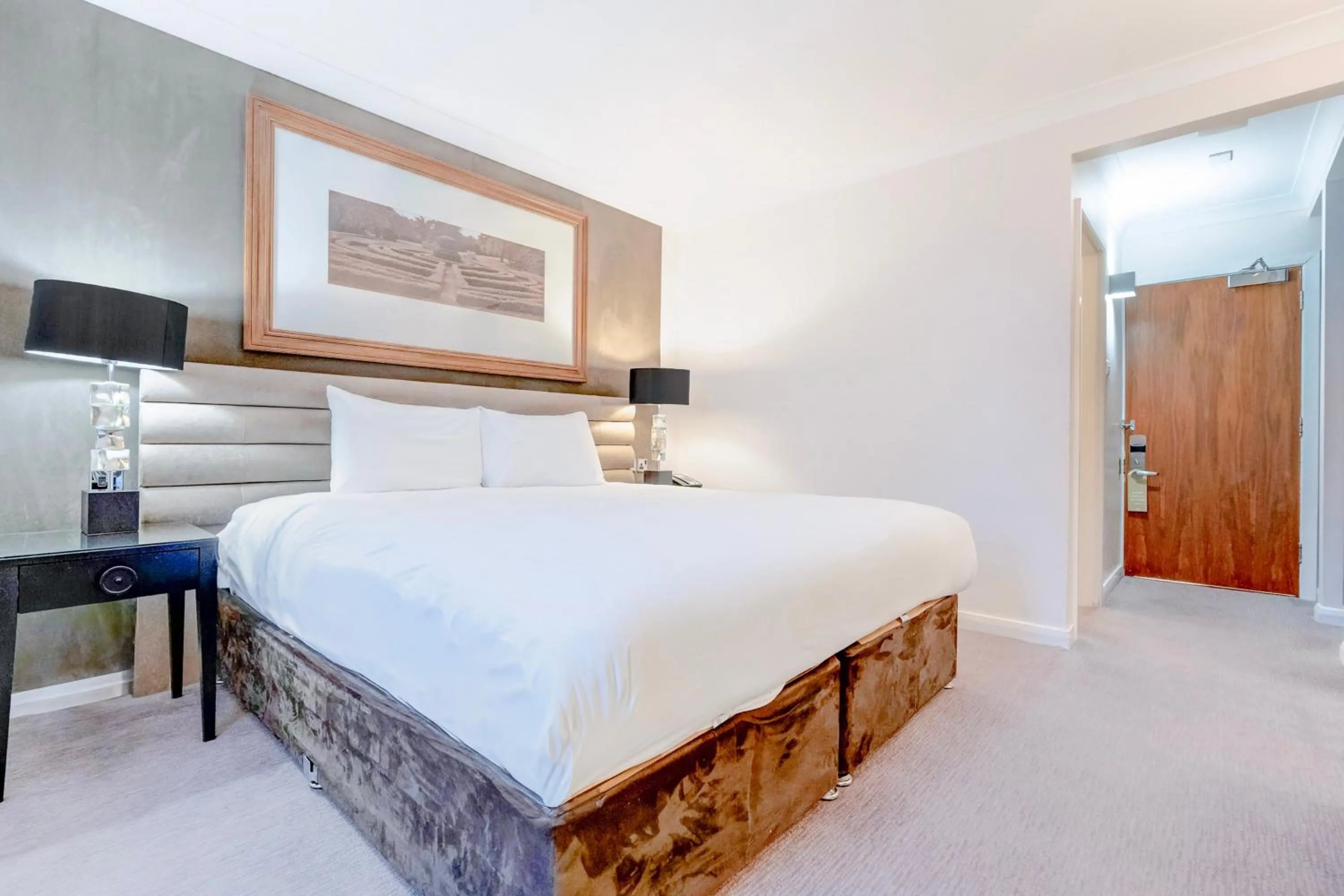 Bedroom, Bed in The Landmark Hotel and SPA Leisure Club Dundee By Sunday