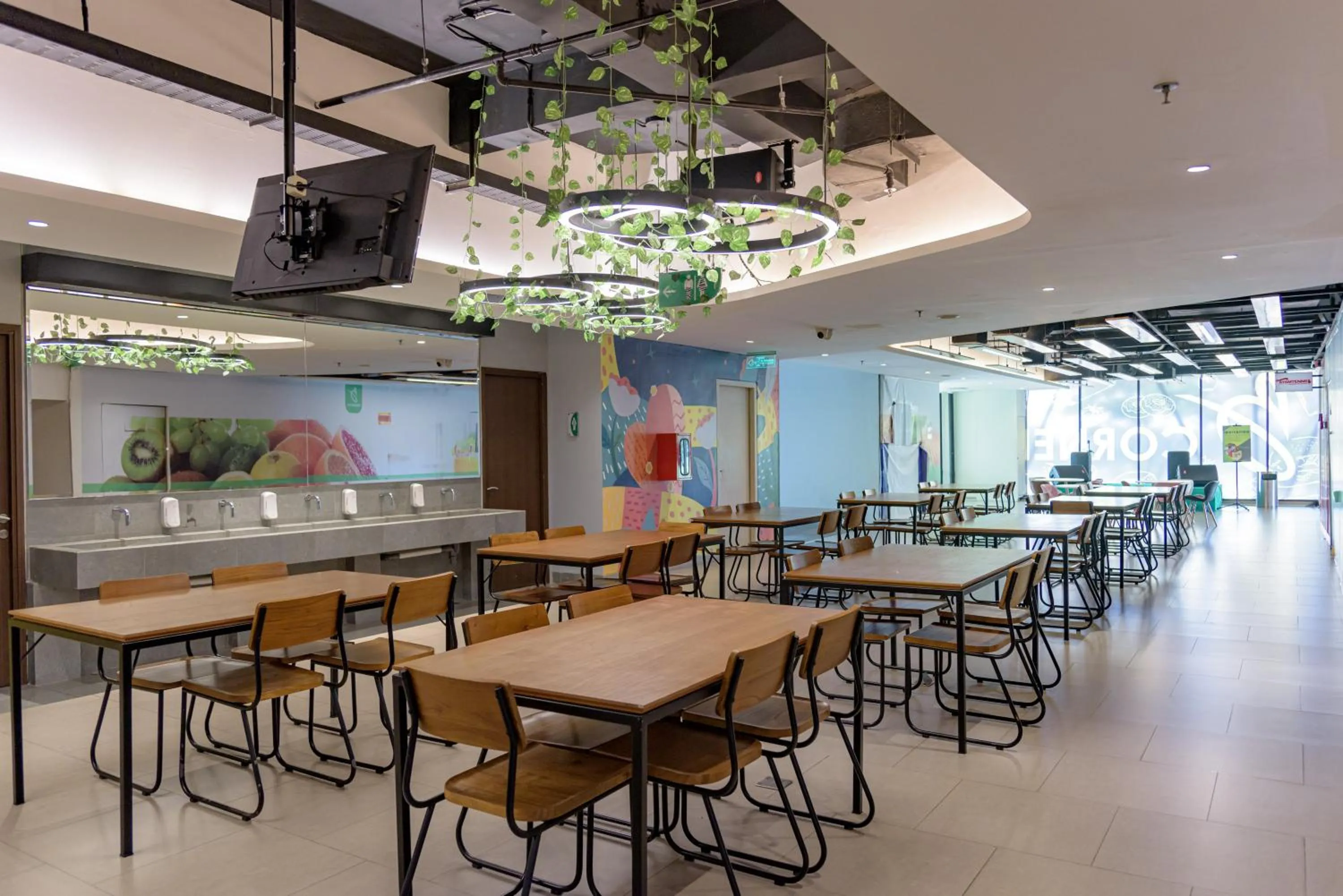 Seating area in RedLiving Apartemen B Residence BSD - BE Urban Hotel