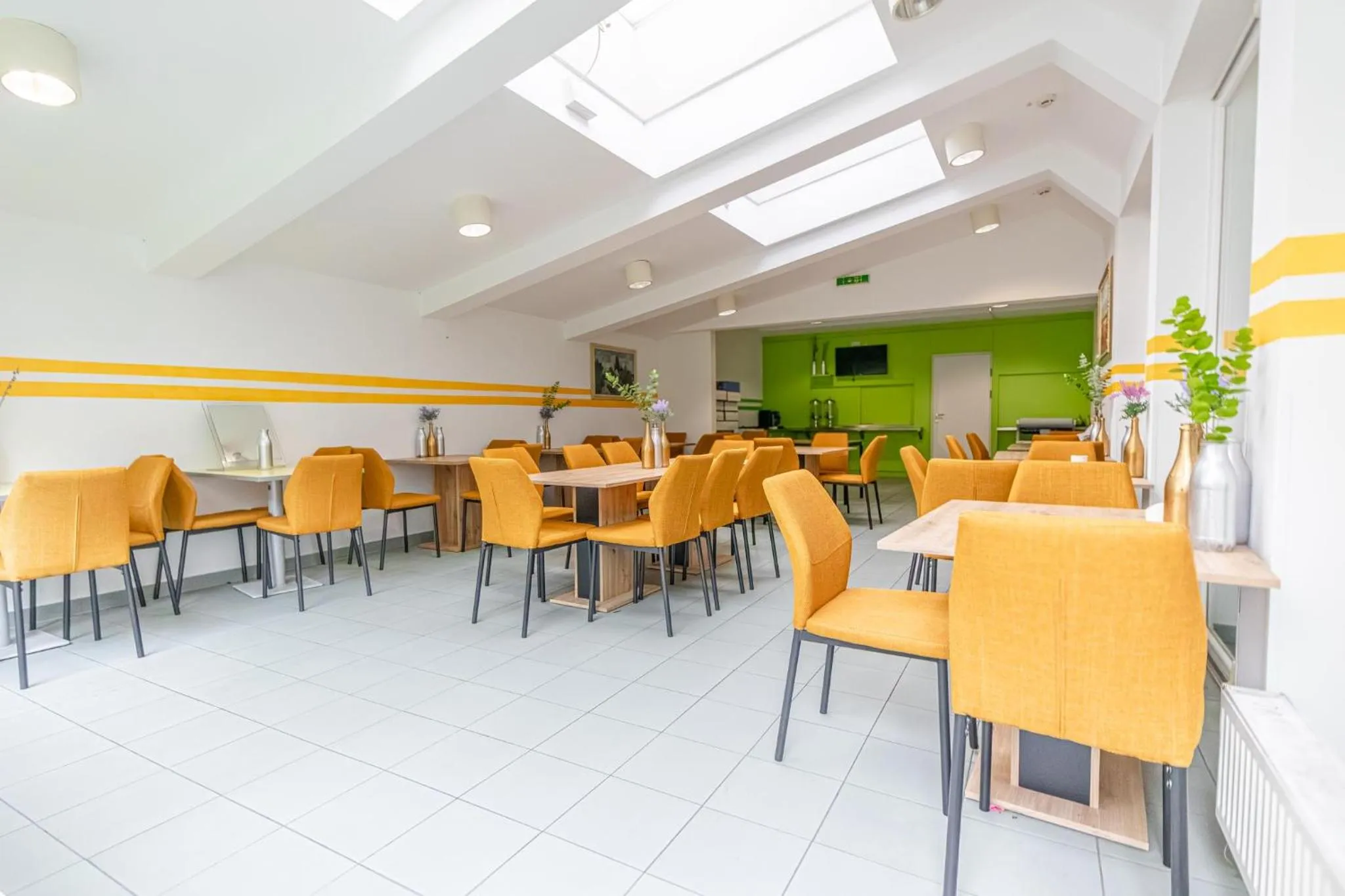 Restaurant/places to eat in Hotel Astral Vienna