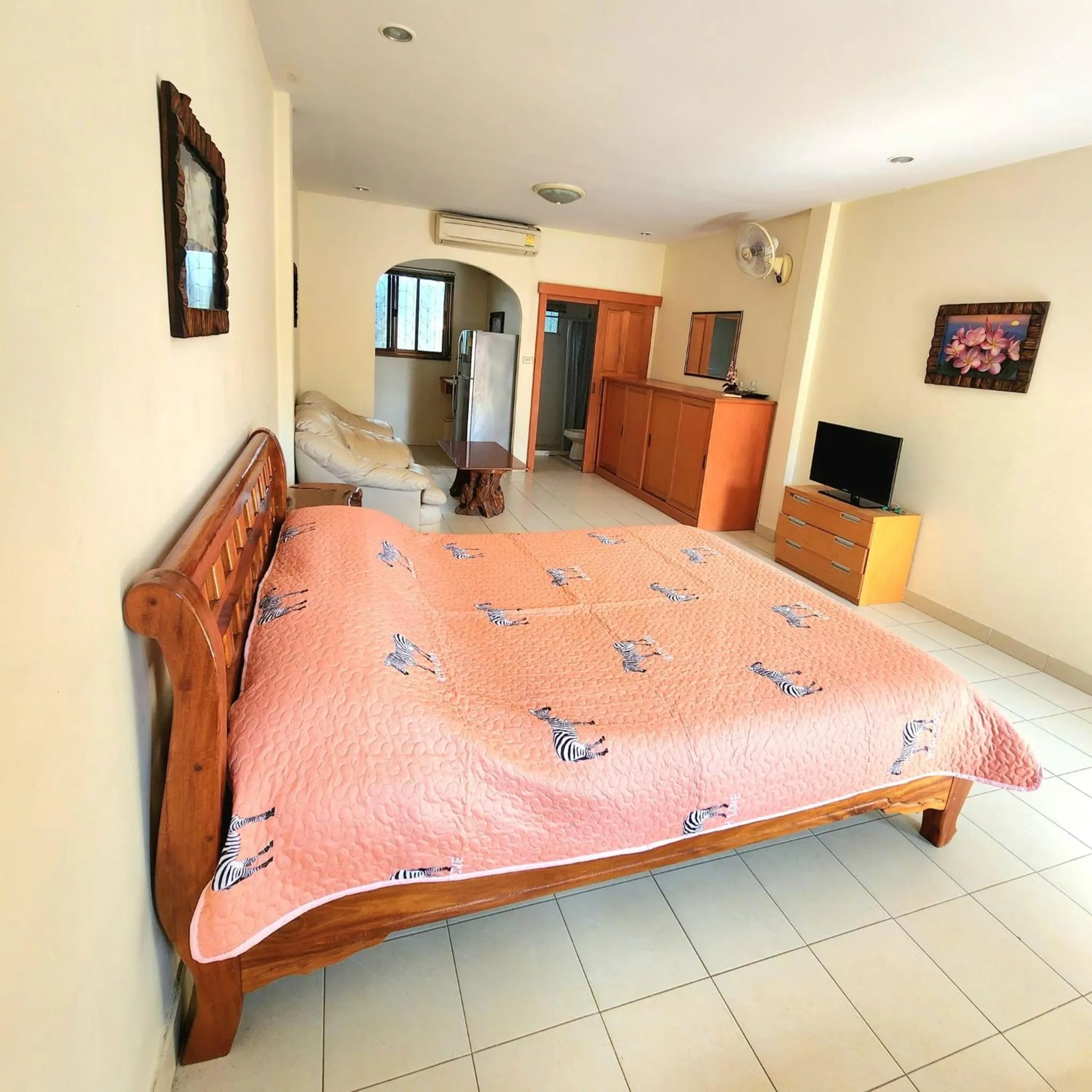 Bed in Happy Valley Pattaya