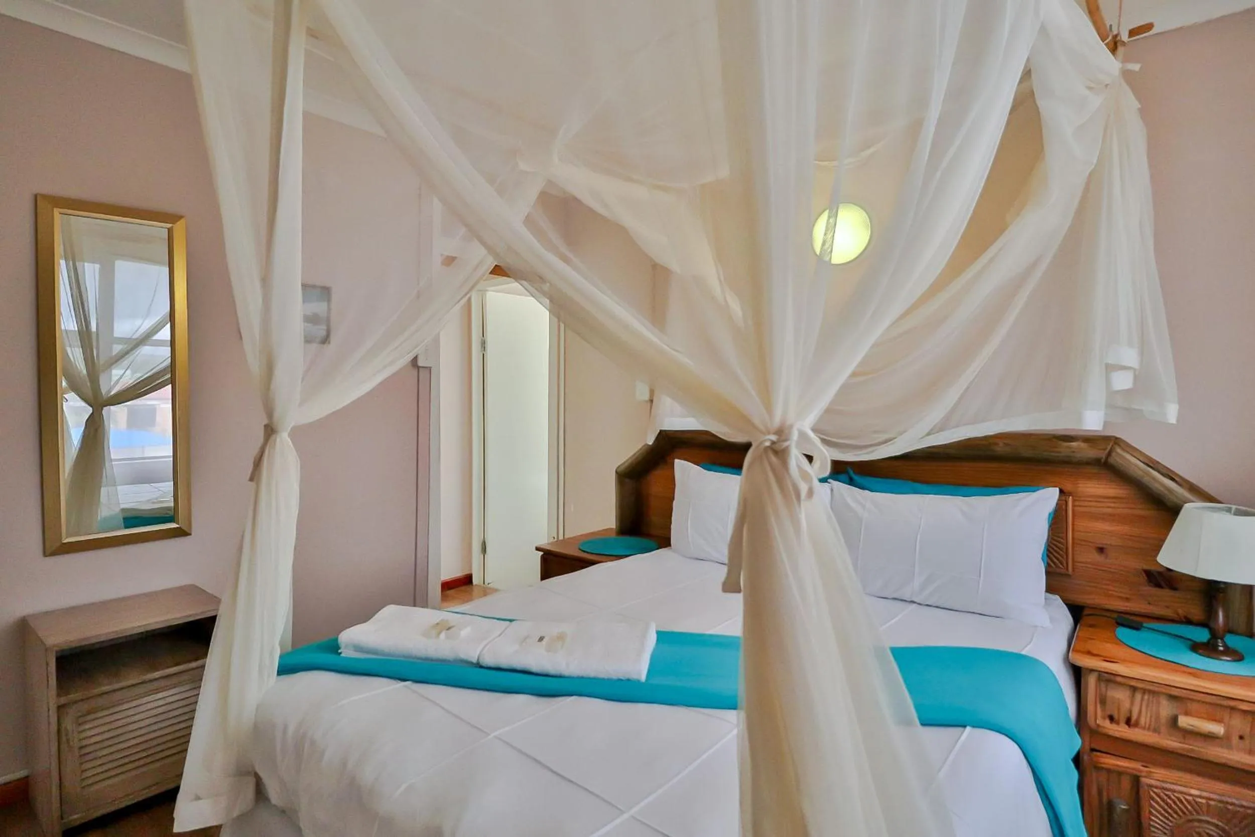 Bed in Fisherhaven Travellers Lodge