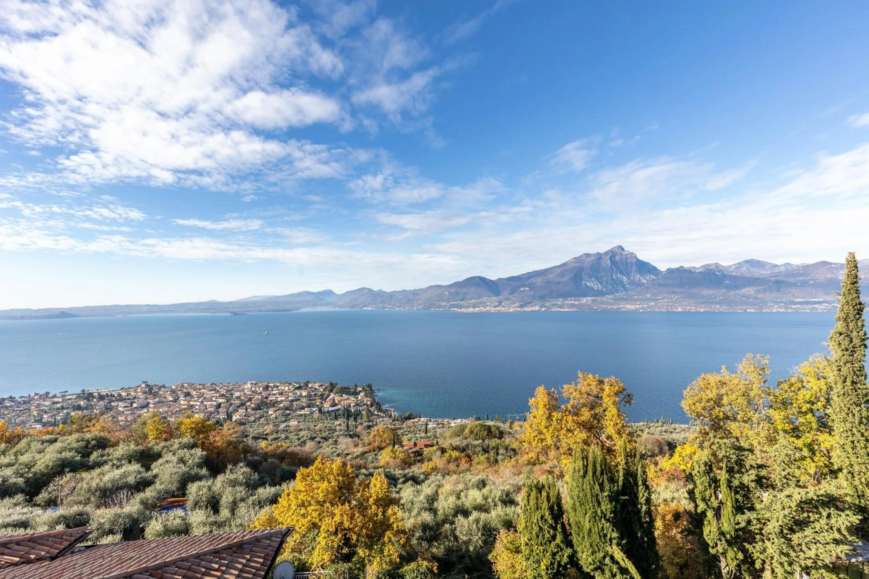 Casa Serena Lake View