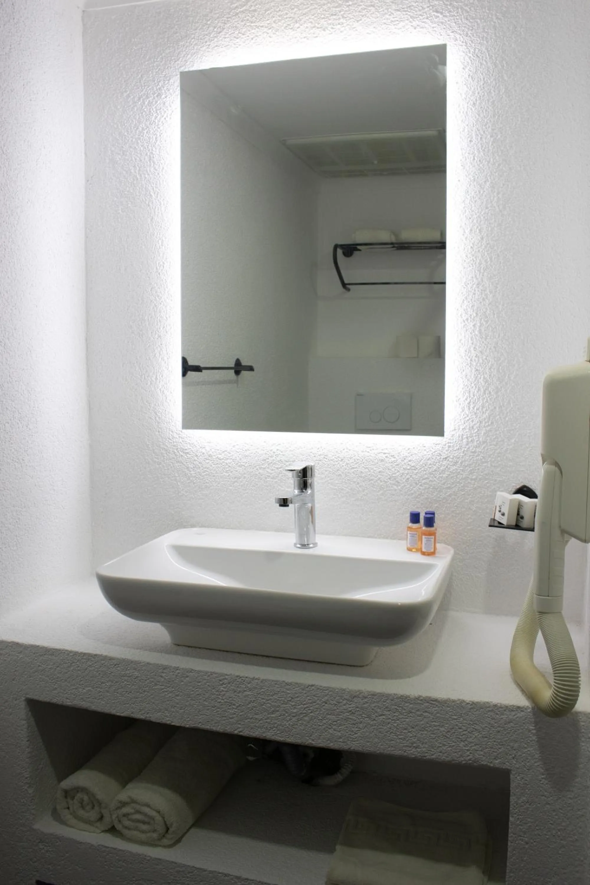 Bathroom in Costa Bitezhan Beach Hotel