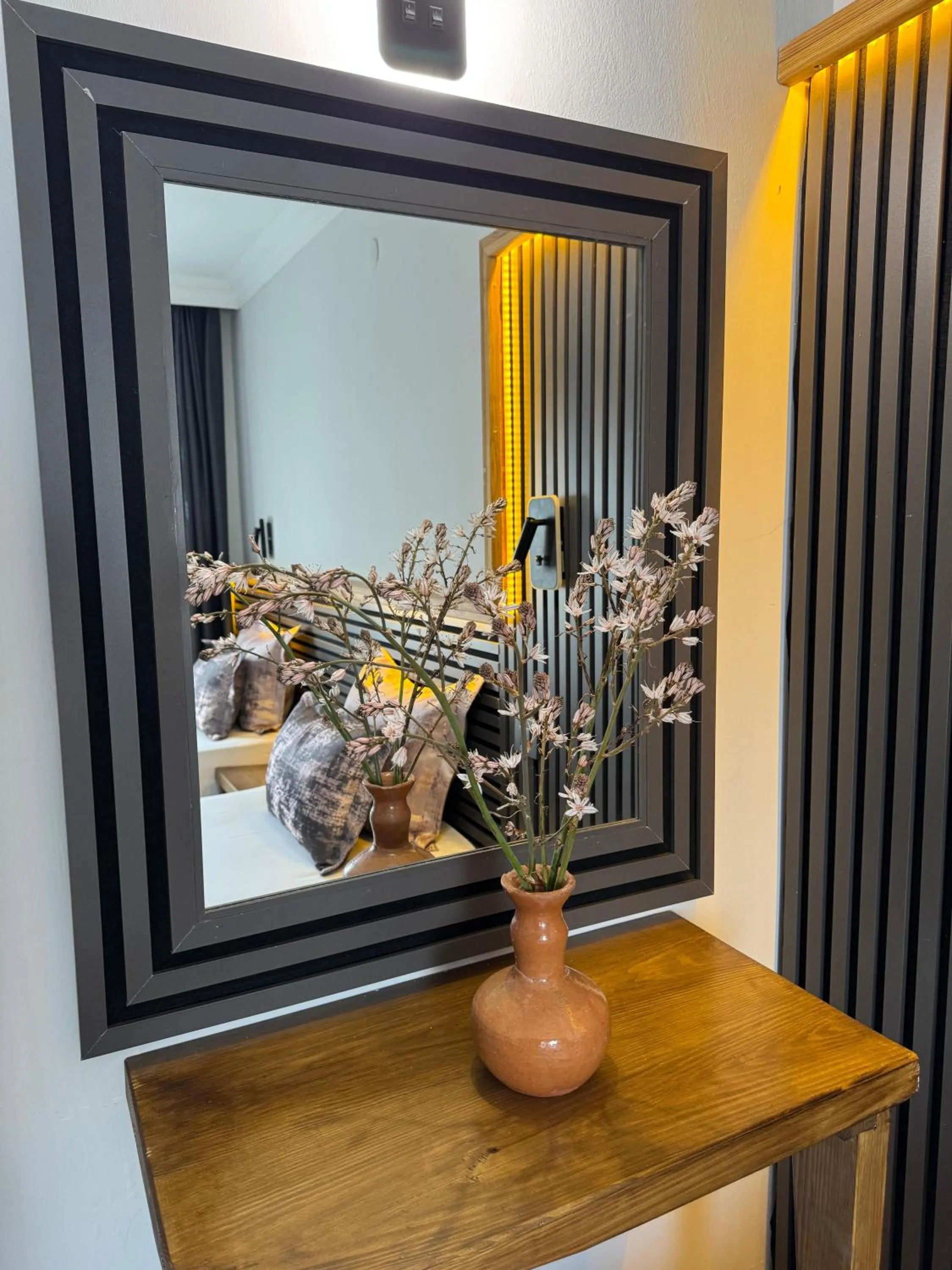 Photo of the whole room in Costa Bitezhan Beach Hotel