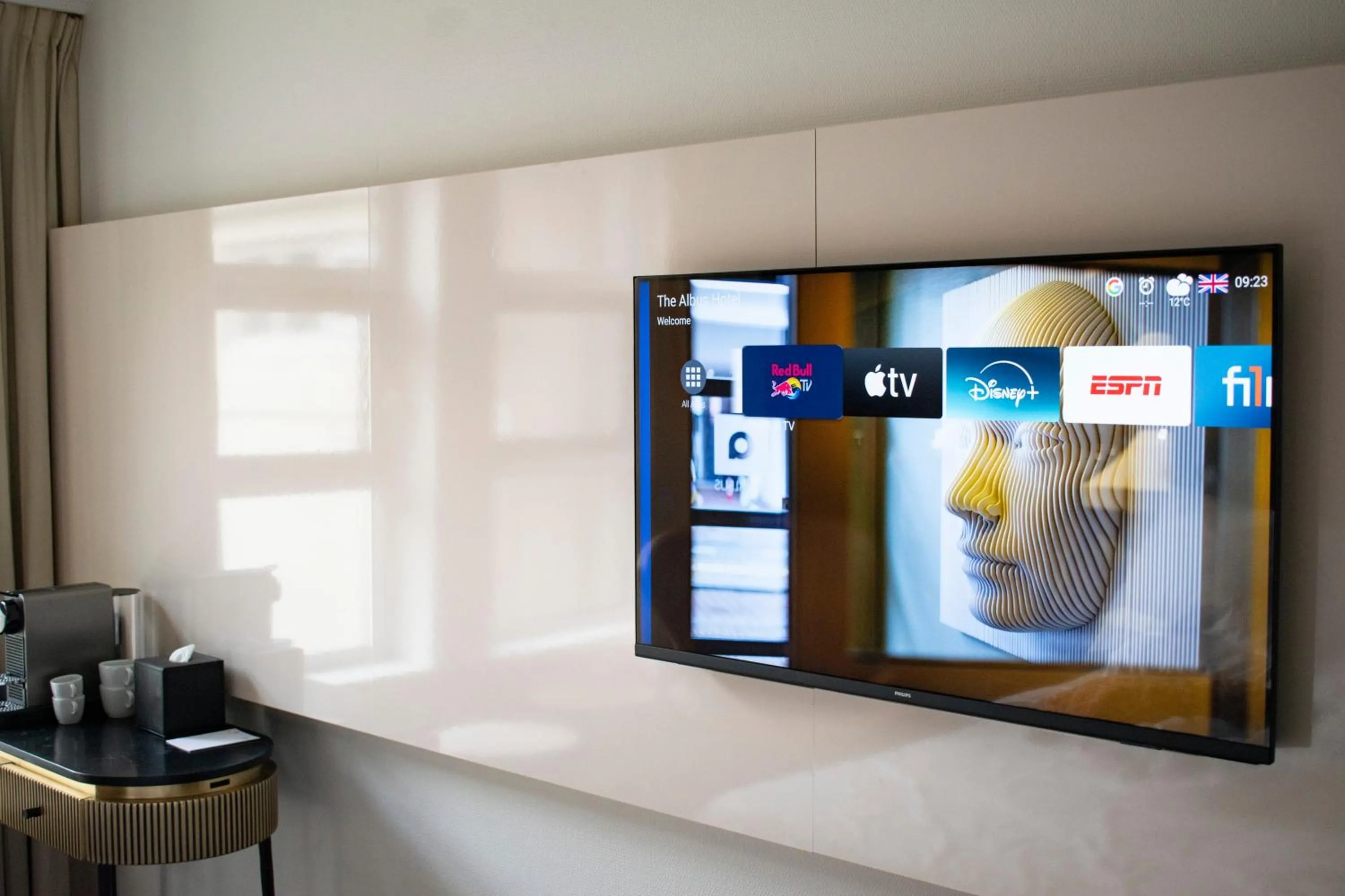 TV and multimedia in Boutique Hotel Albus Amsterdam Centre