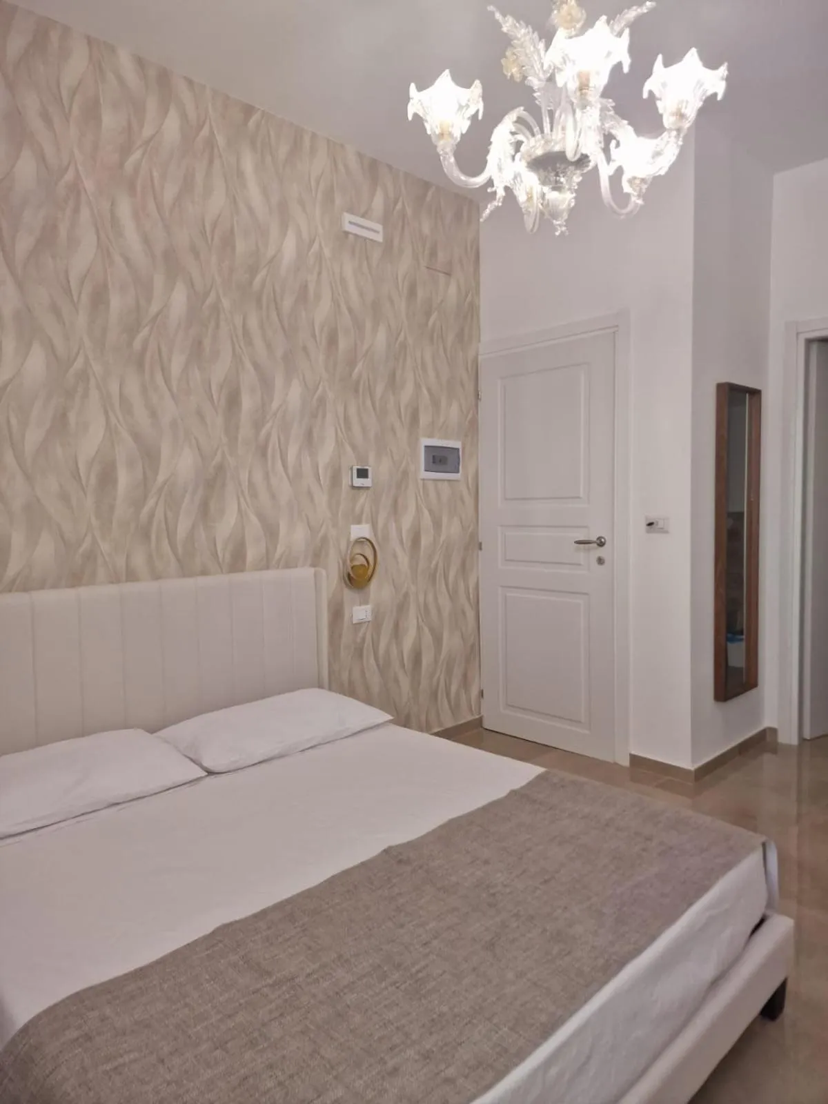 Bed in Antico Palazzo del Corso by Home Dardano