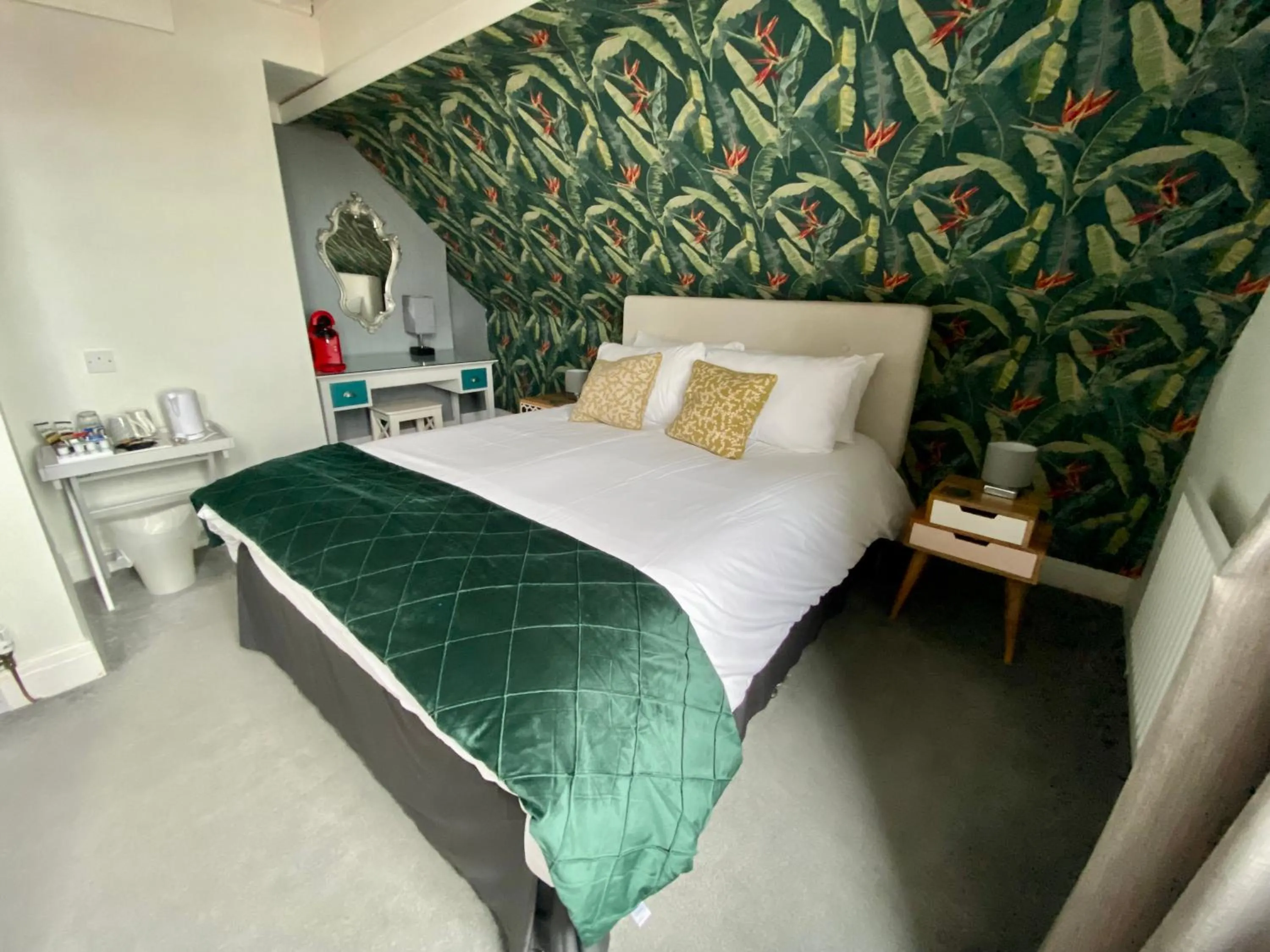 Bed in The Fossil Tree Hotel