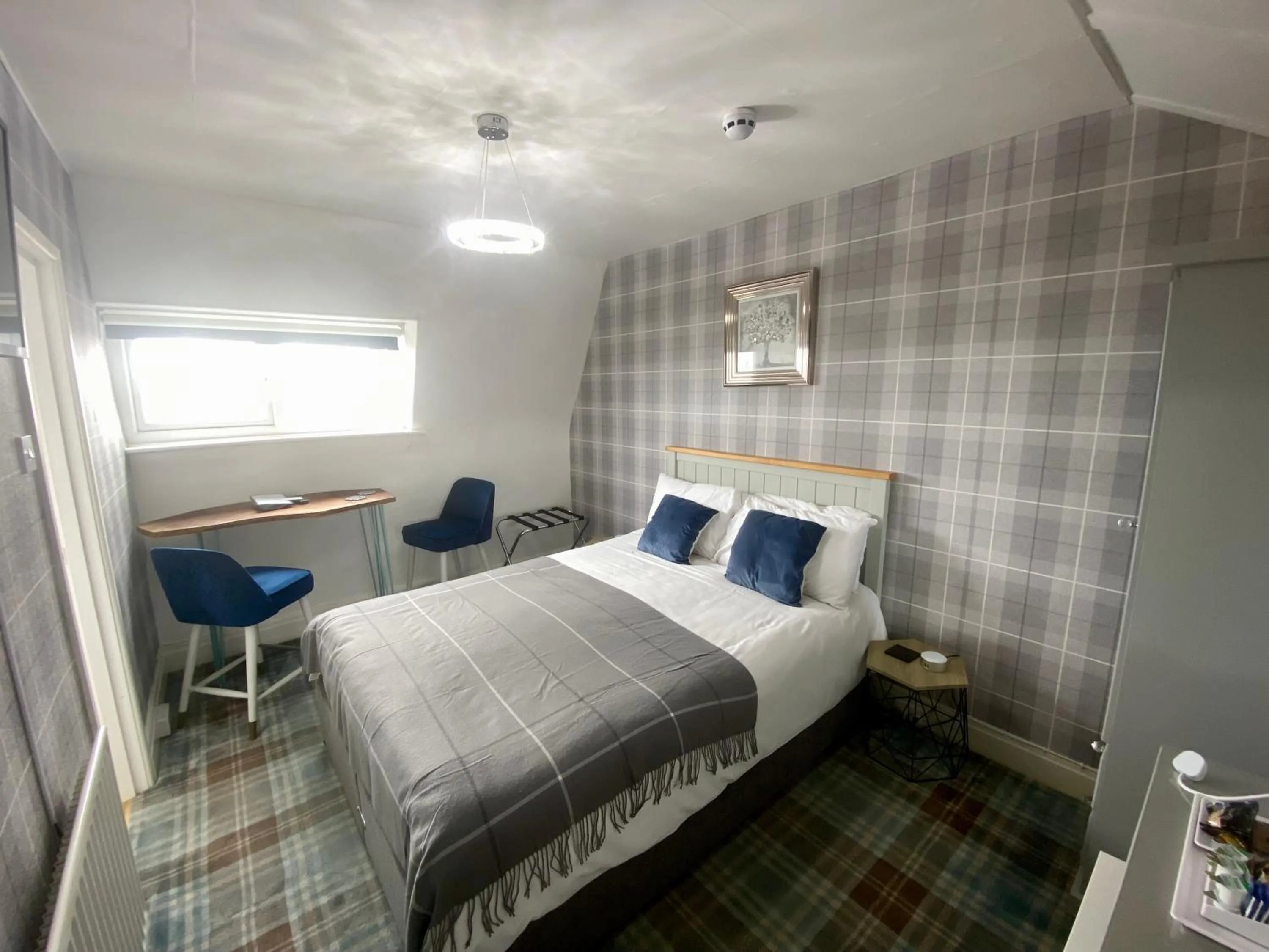 Bedroom, Bed in The Fossil Tree Hotel