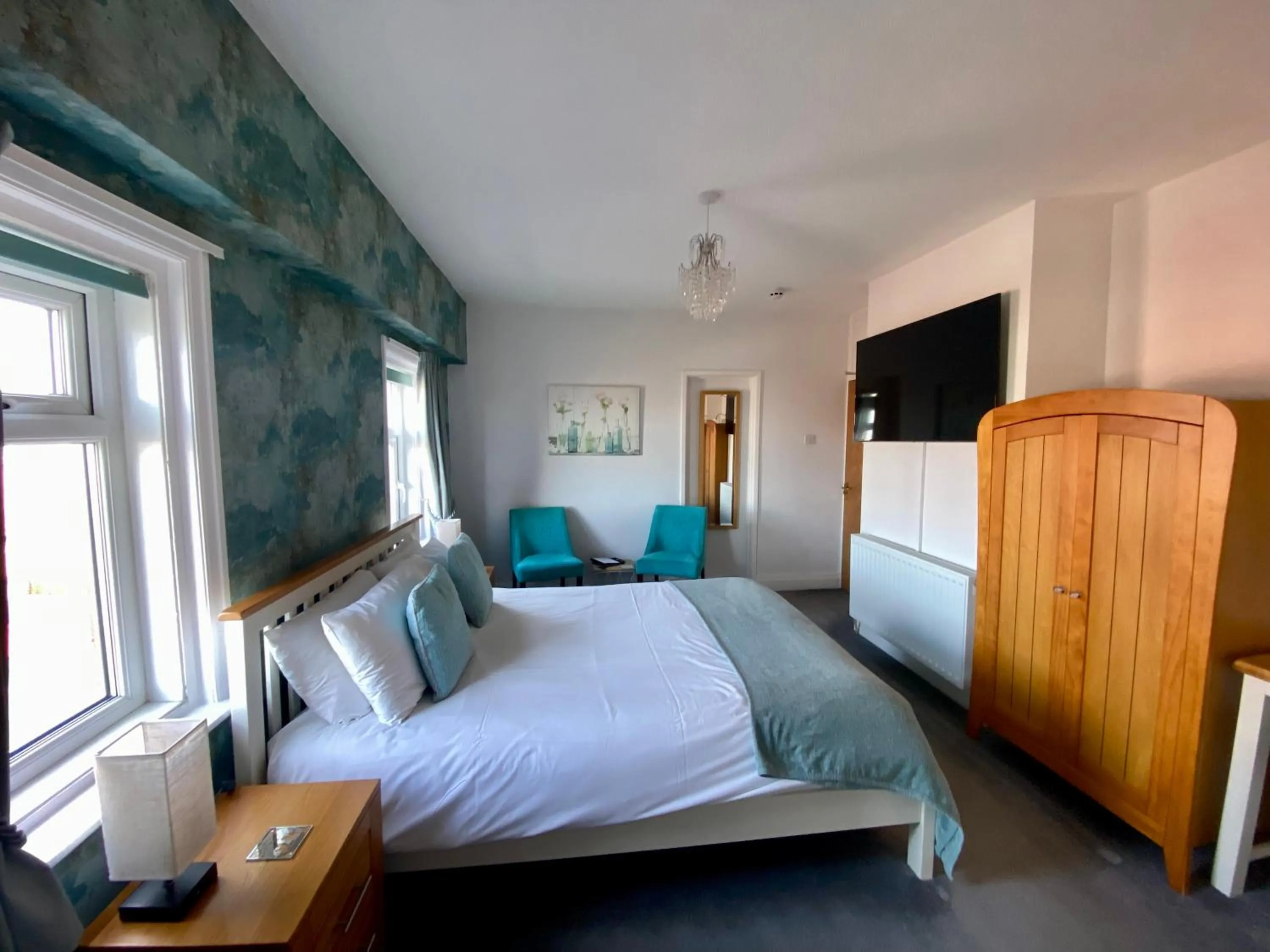 Bedroom, Bed in The Fossil Tree Hotel