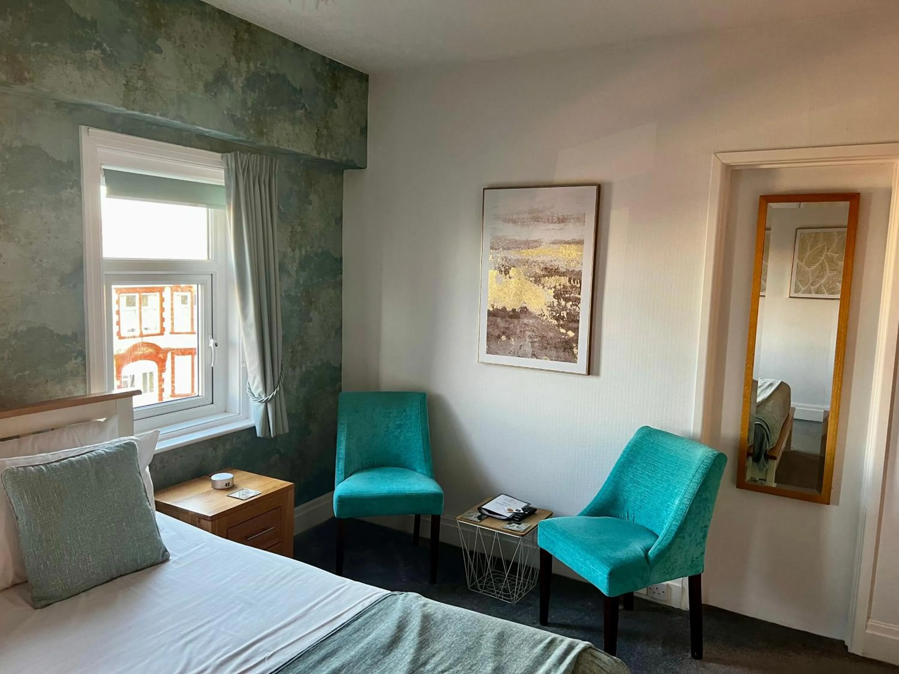 Bedroom, Bed in The Fossil Tree Hotel