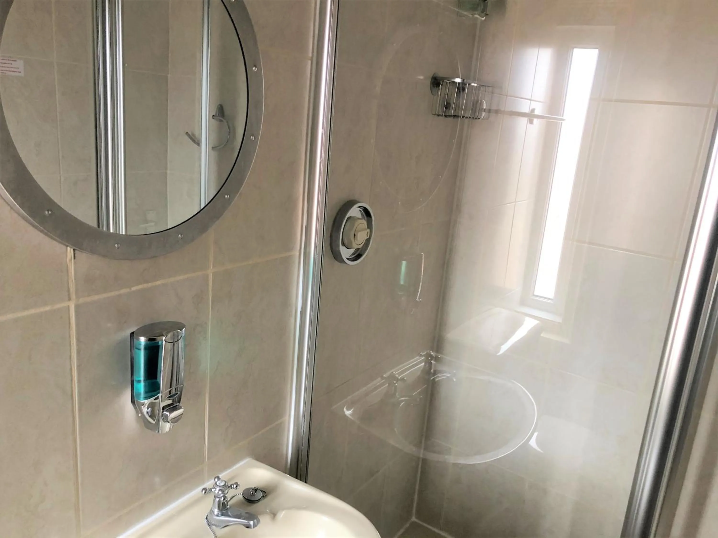 Bathroom in The Fossil Tree Hotel