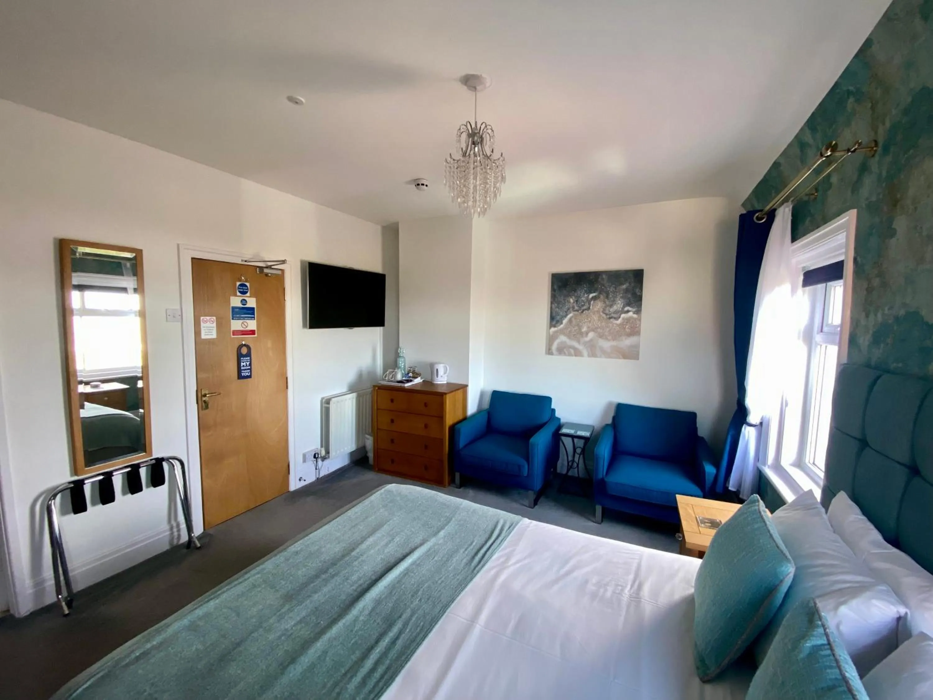 Bedroom, Bed in The Fossil Tree Hotel