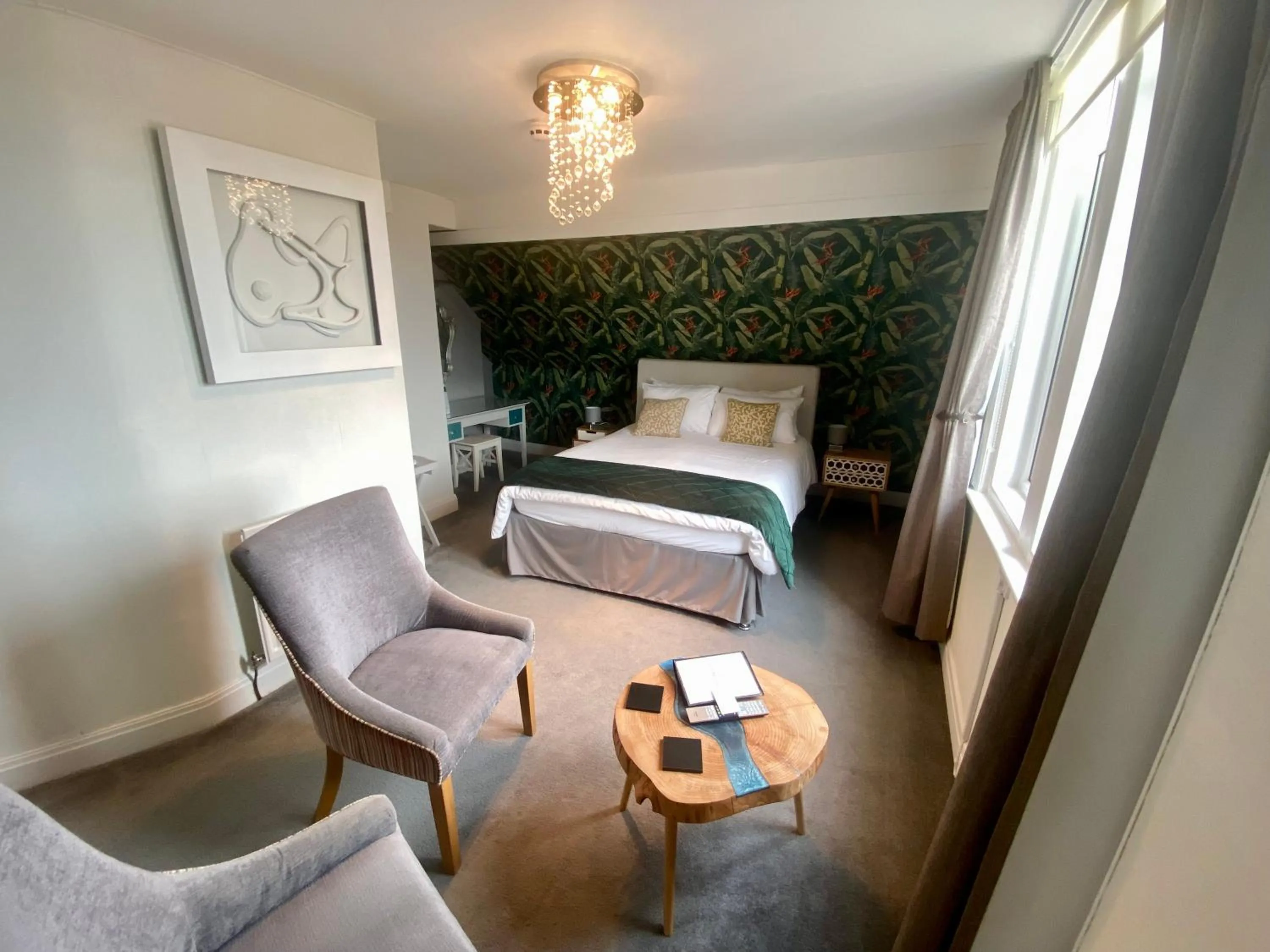 Bedroom, Bed in The Fossil Tree Hotel