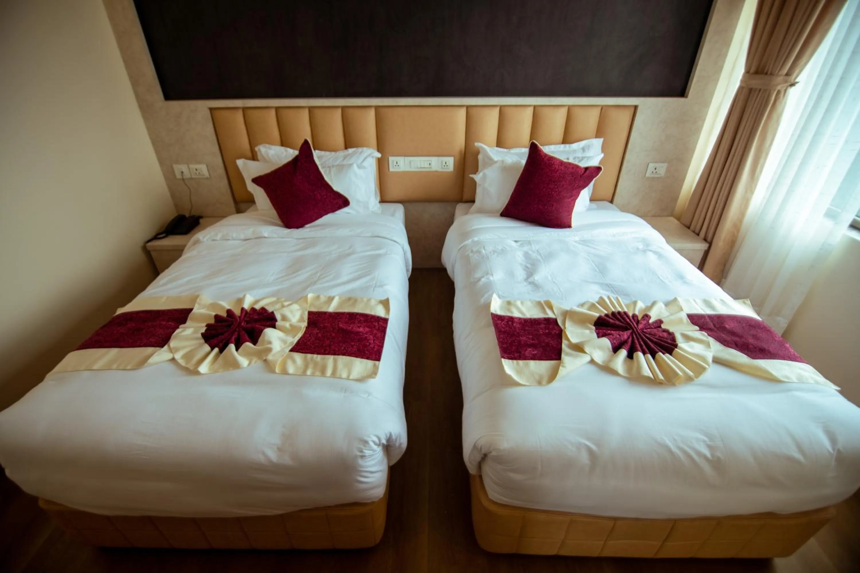 Bedroom, Bed in Hotel Black Diamond - Inside Airport