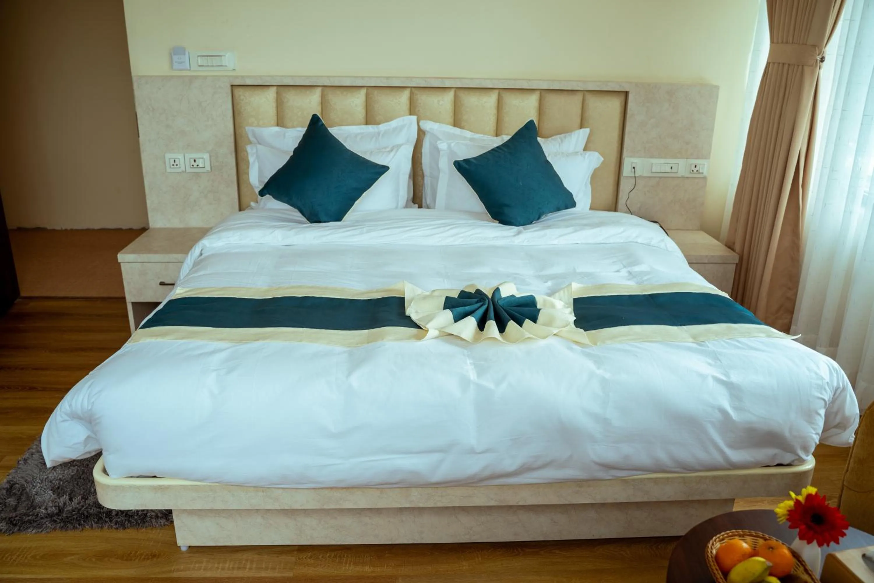 Bedroom, Bed in Hotel Black Diamond - Inside Airport