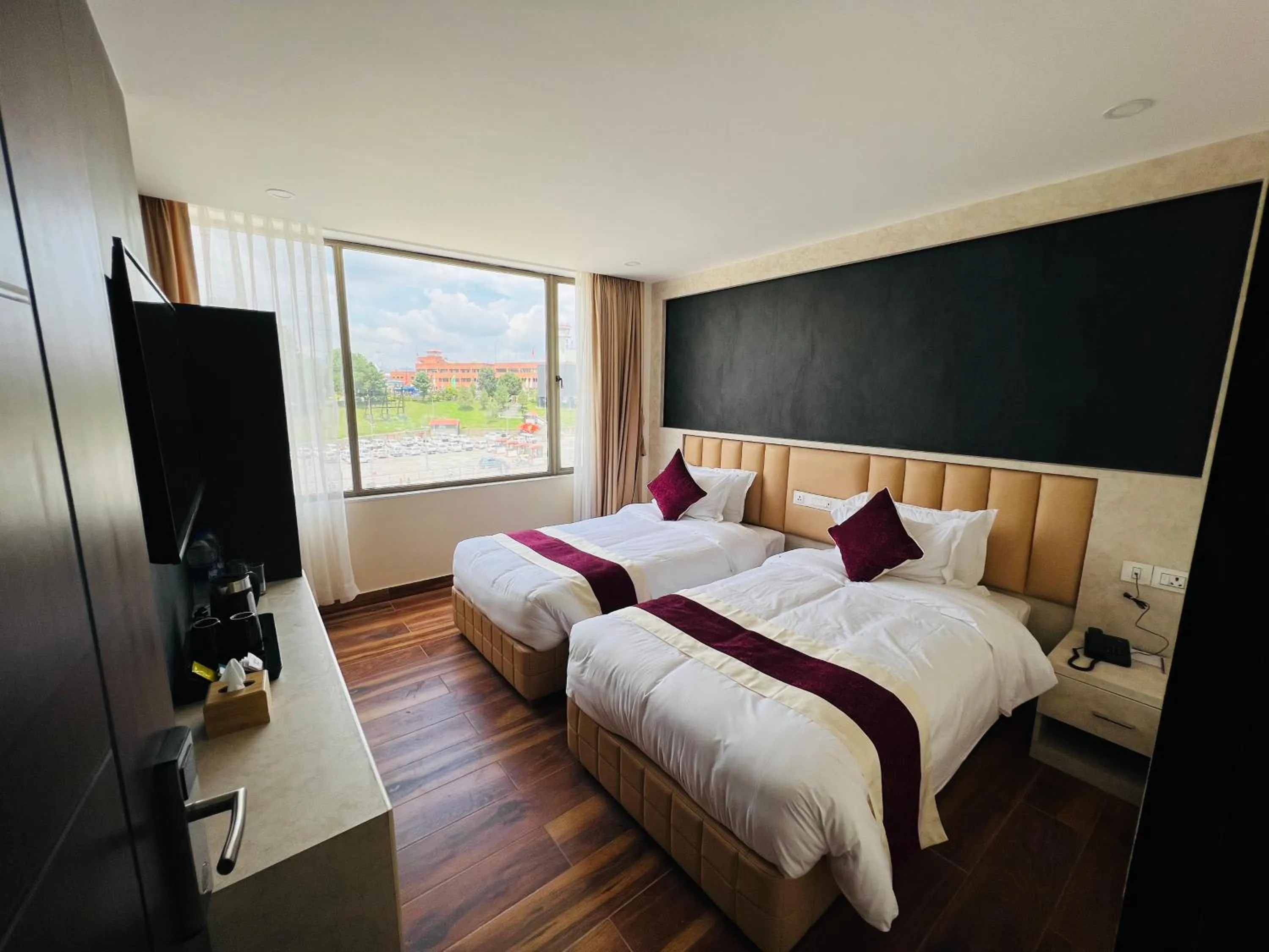 Photo of the whole room, Bed in Hotel Black Diamond - Inside Airport