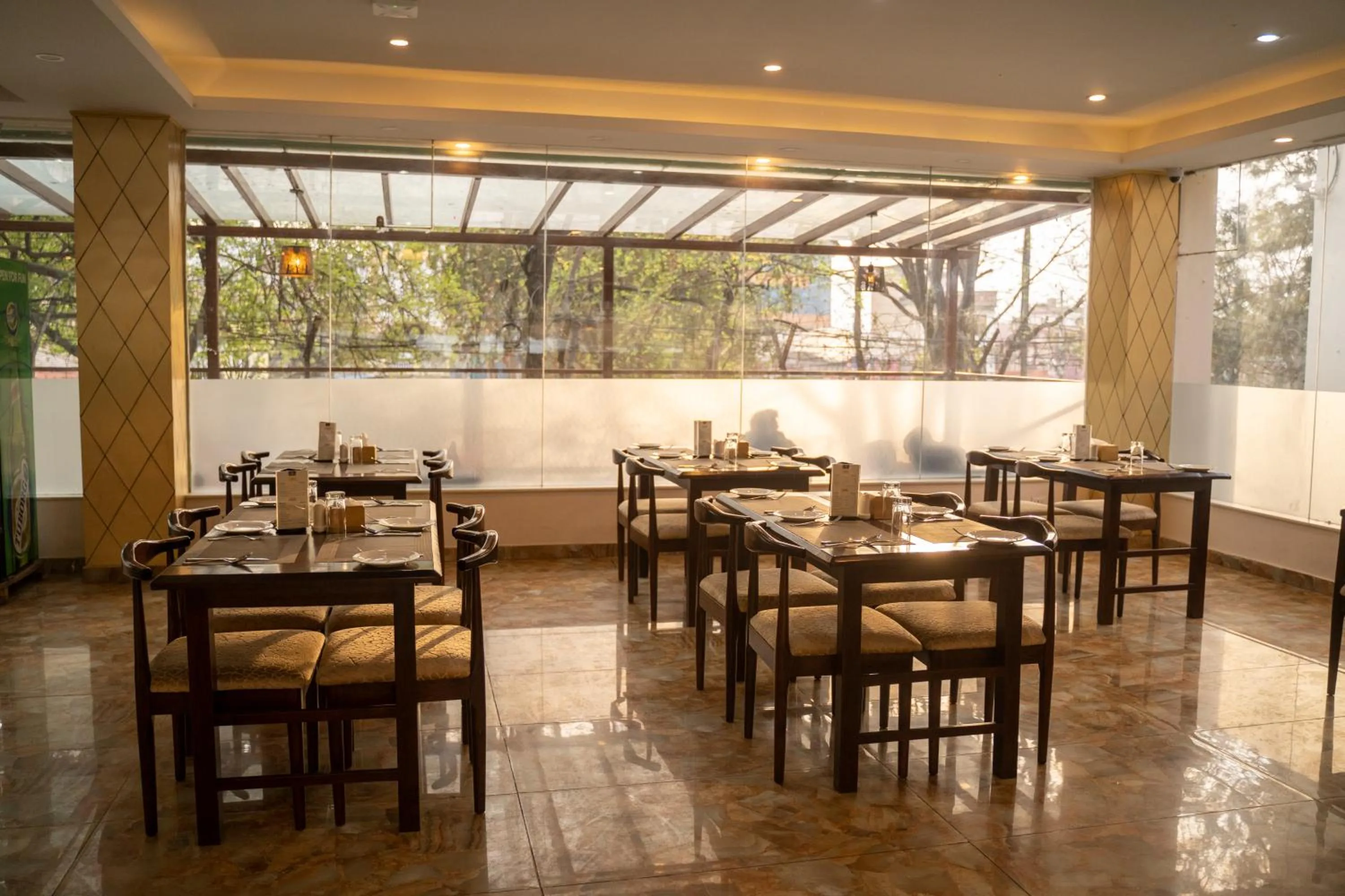 Restaurant/places to eat in Hotel Black Diamond - Inside Airport