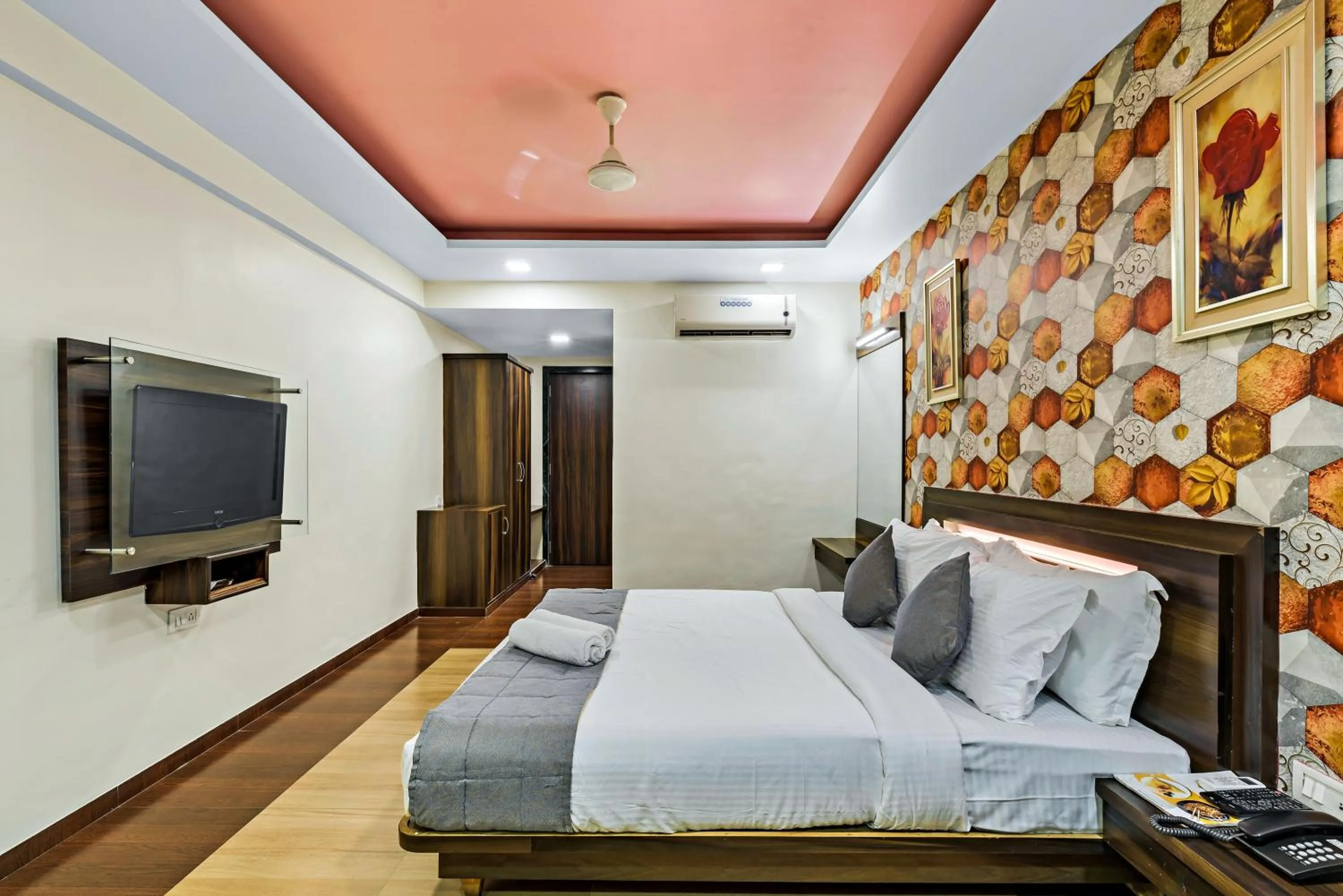 Bed in Krushnai Resort