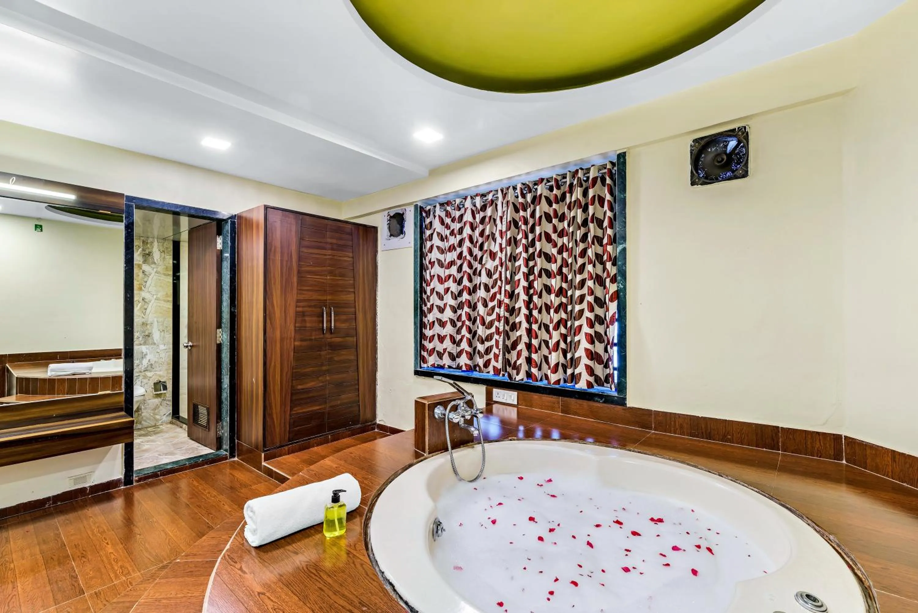 Bath in Krushnai Resort