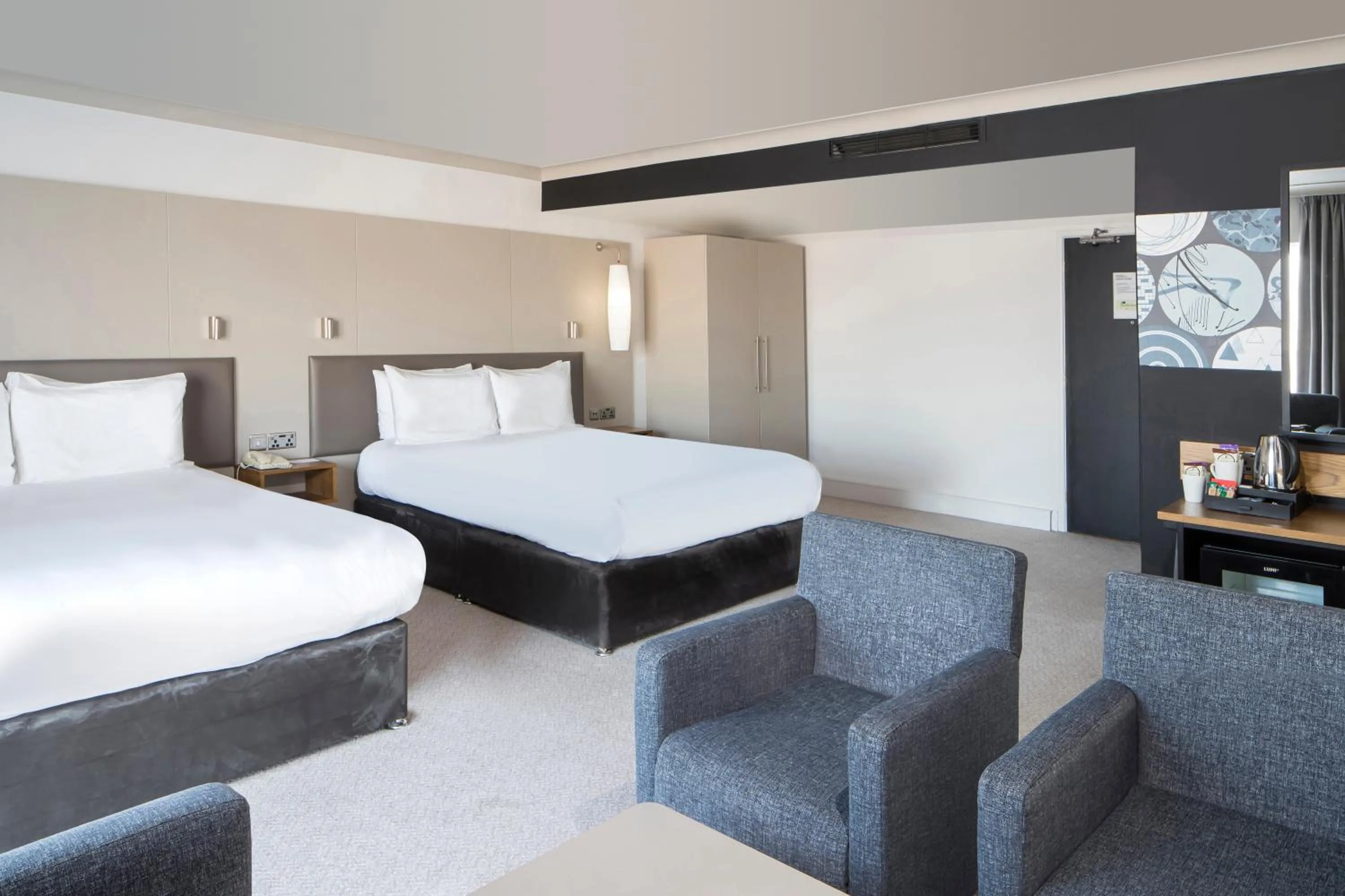Bedroom, Bed in Crowne Plaza Plymouth by IHG