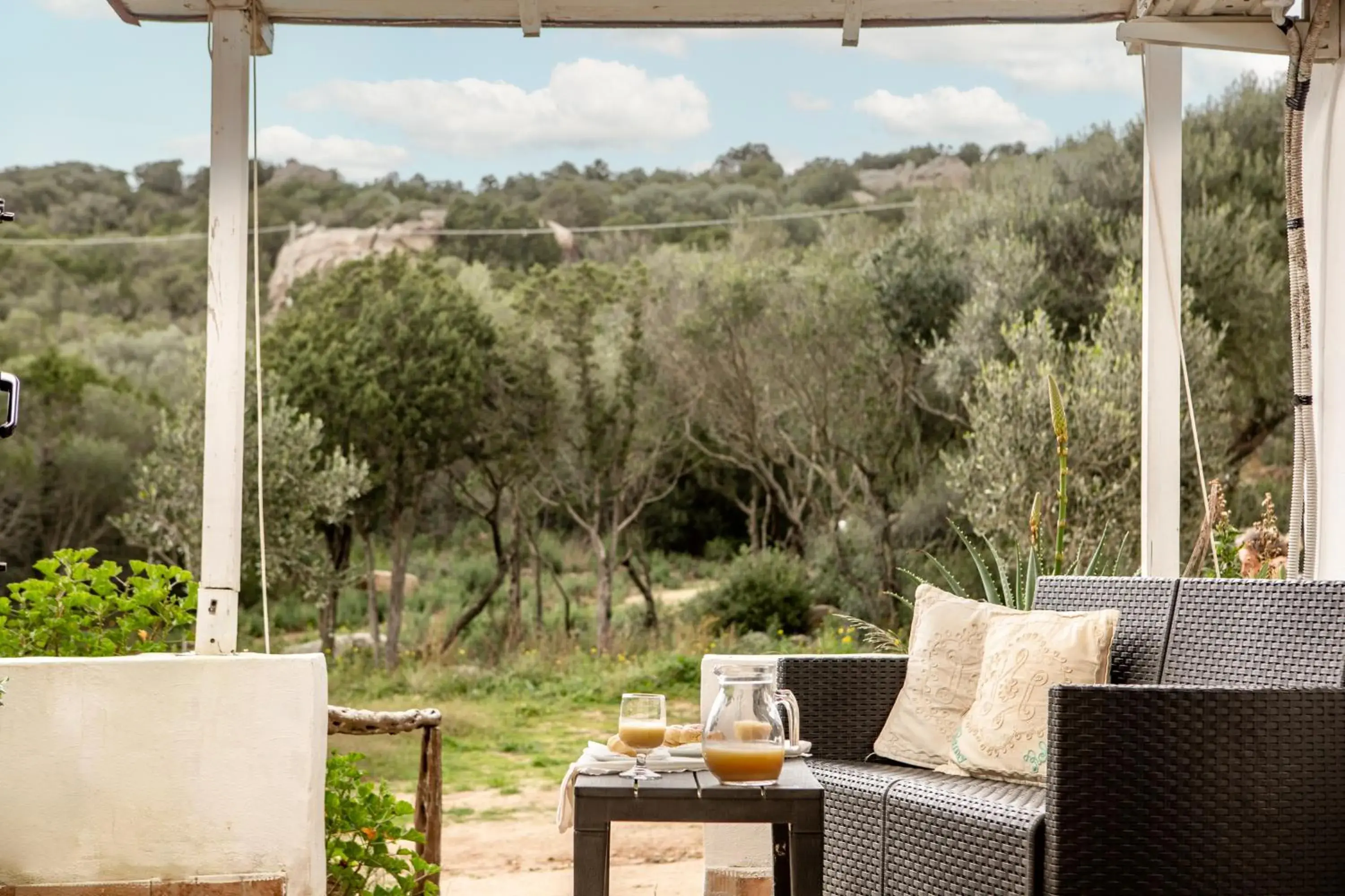 Triple Room with Private Bathroom in Locanda Domus De Vida Triple Room with Private Bathroom in Locanda Domus De Vida