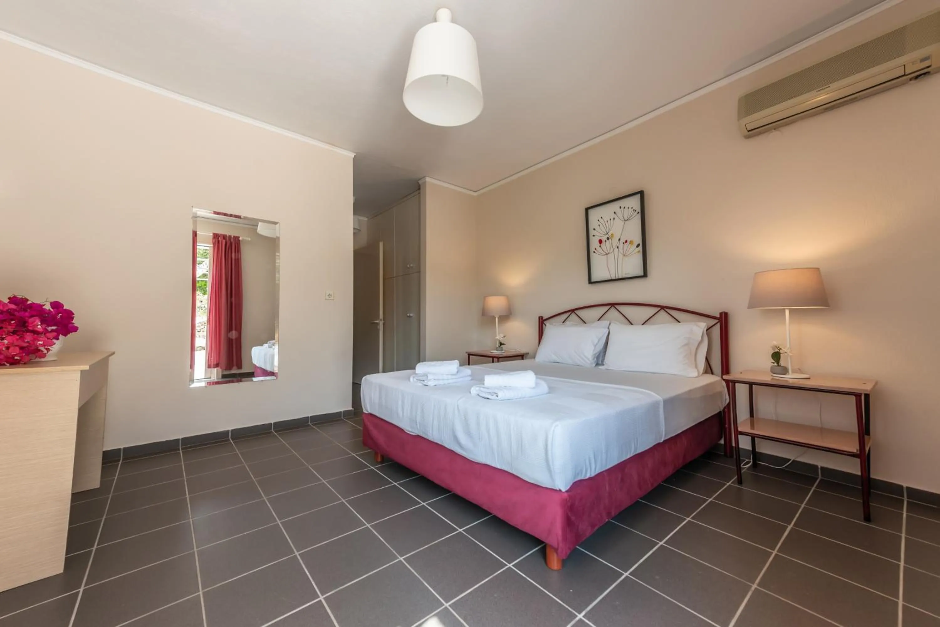 Bed in Lns Vip Villas