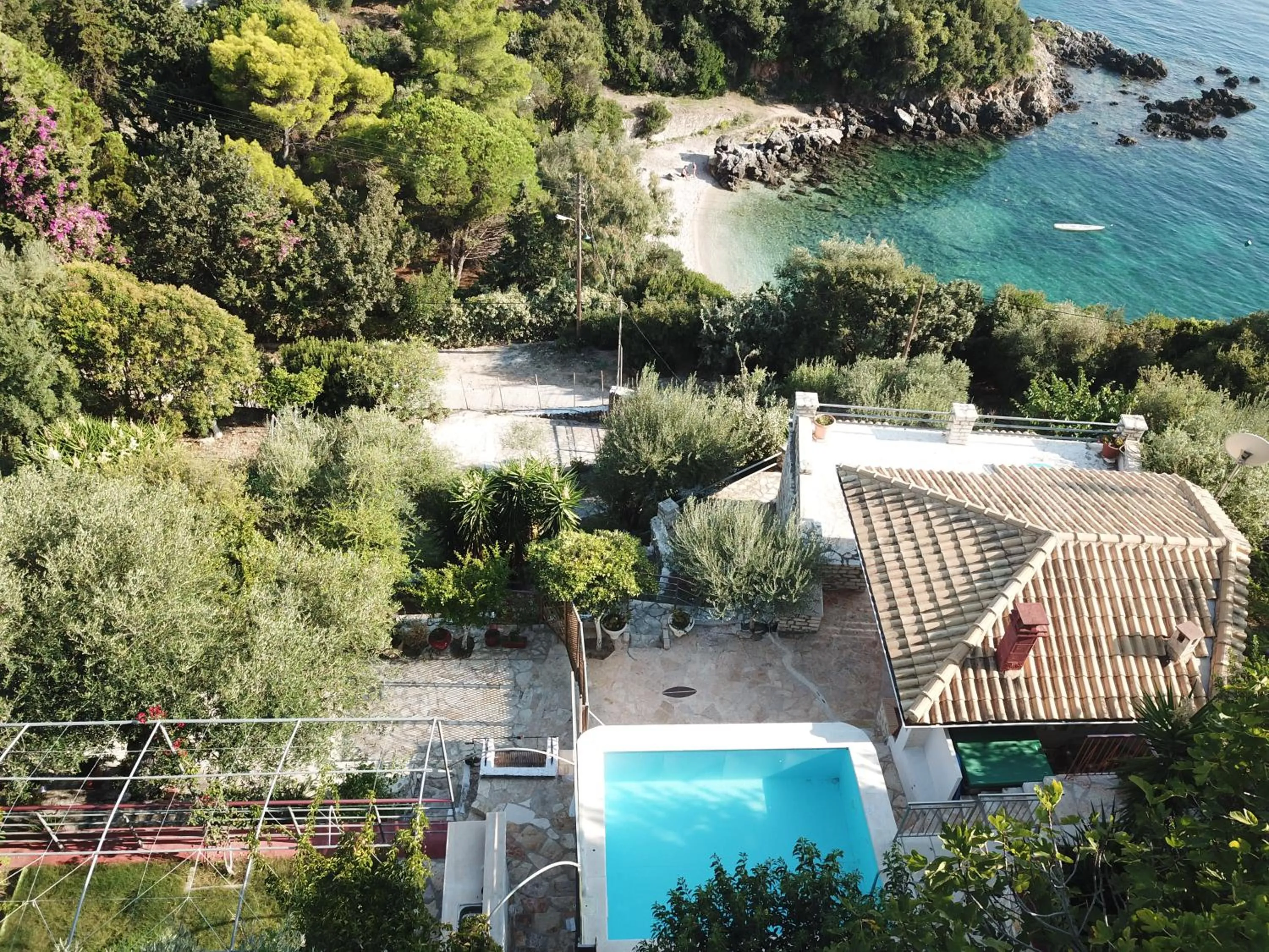 BBQ facilities in Lns Vip Villas